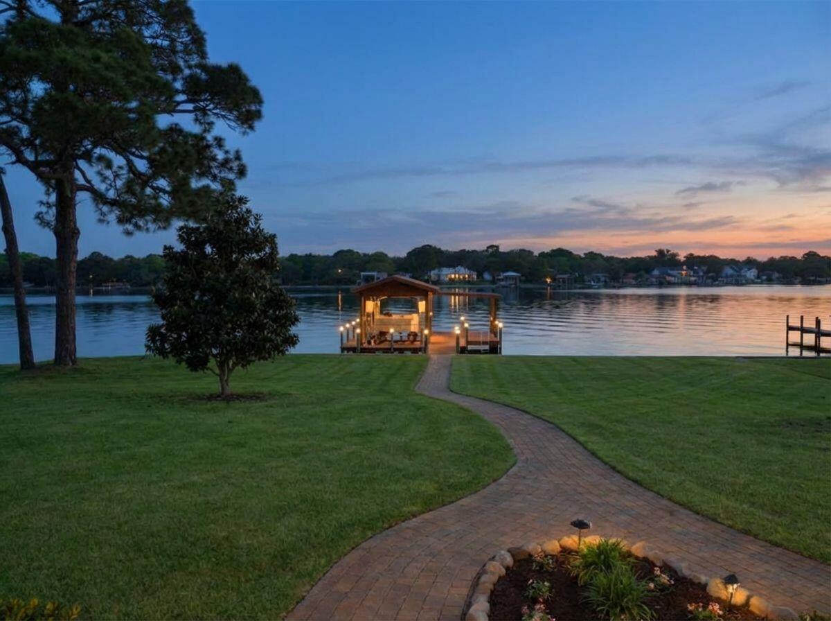 BAYOU S/D replat - Residential