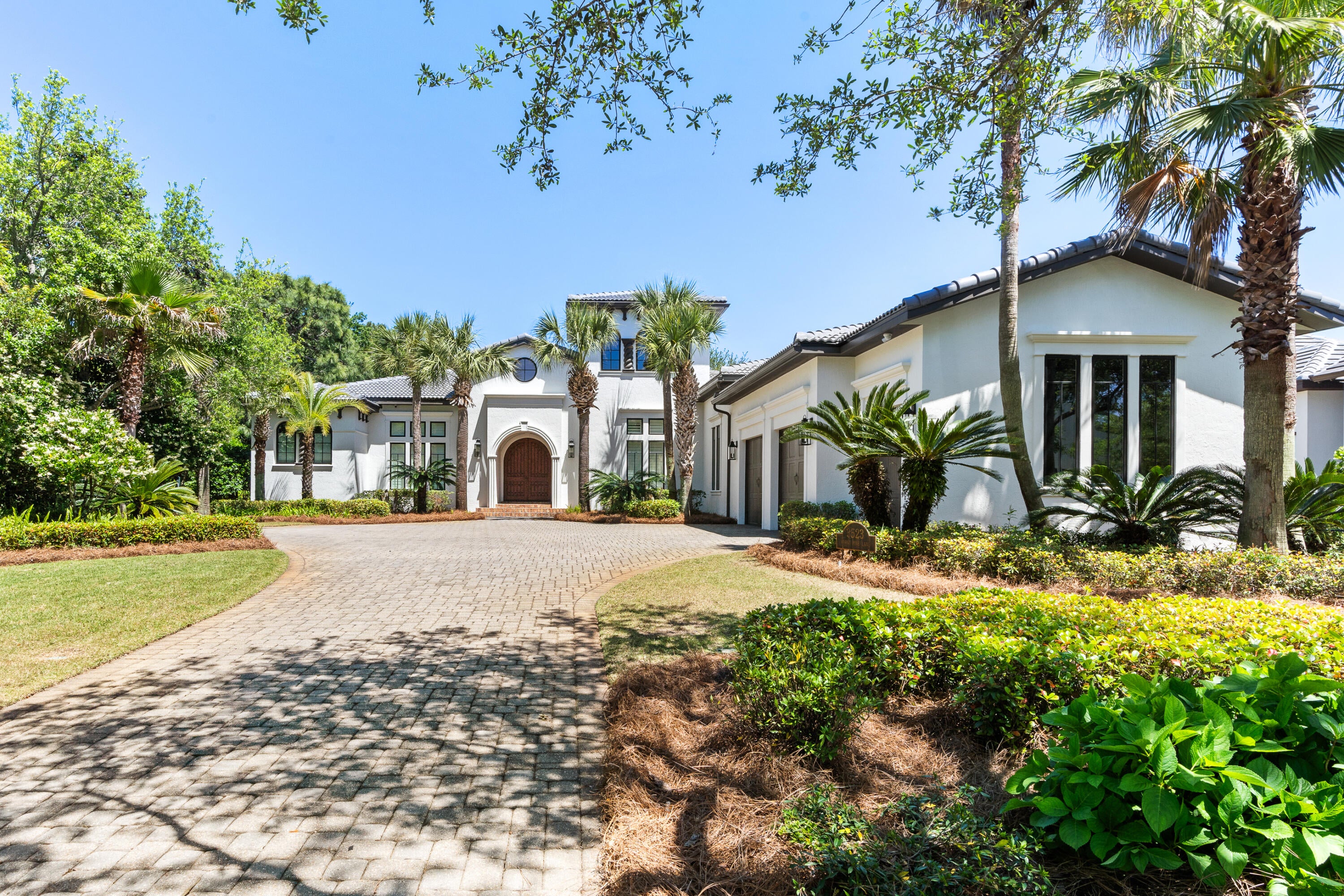 3523 Burnt Pine Lane