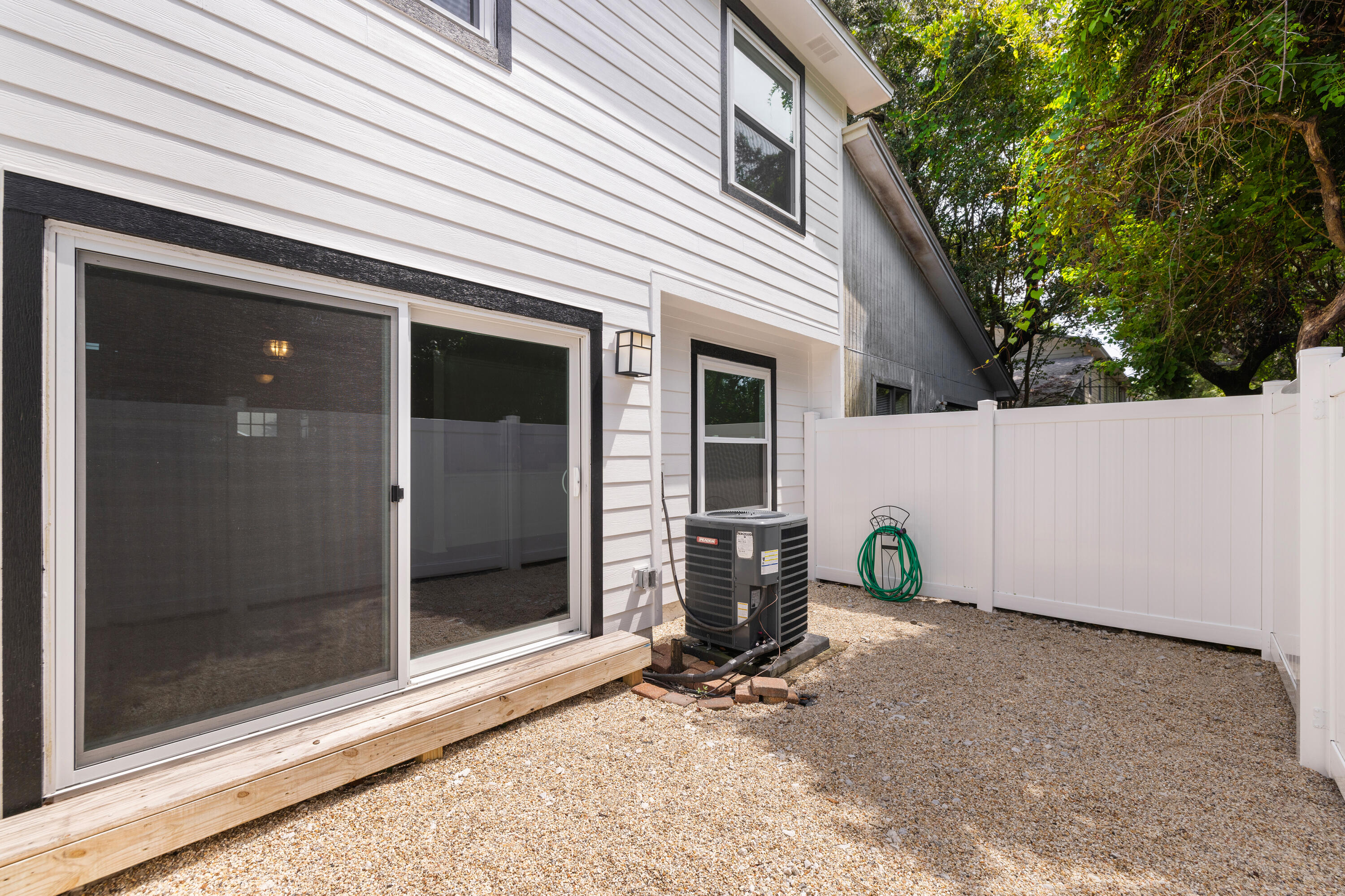 PINE RIDGE TRACE RE/SUB - Residential