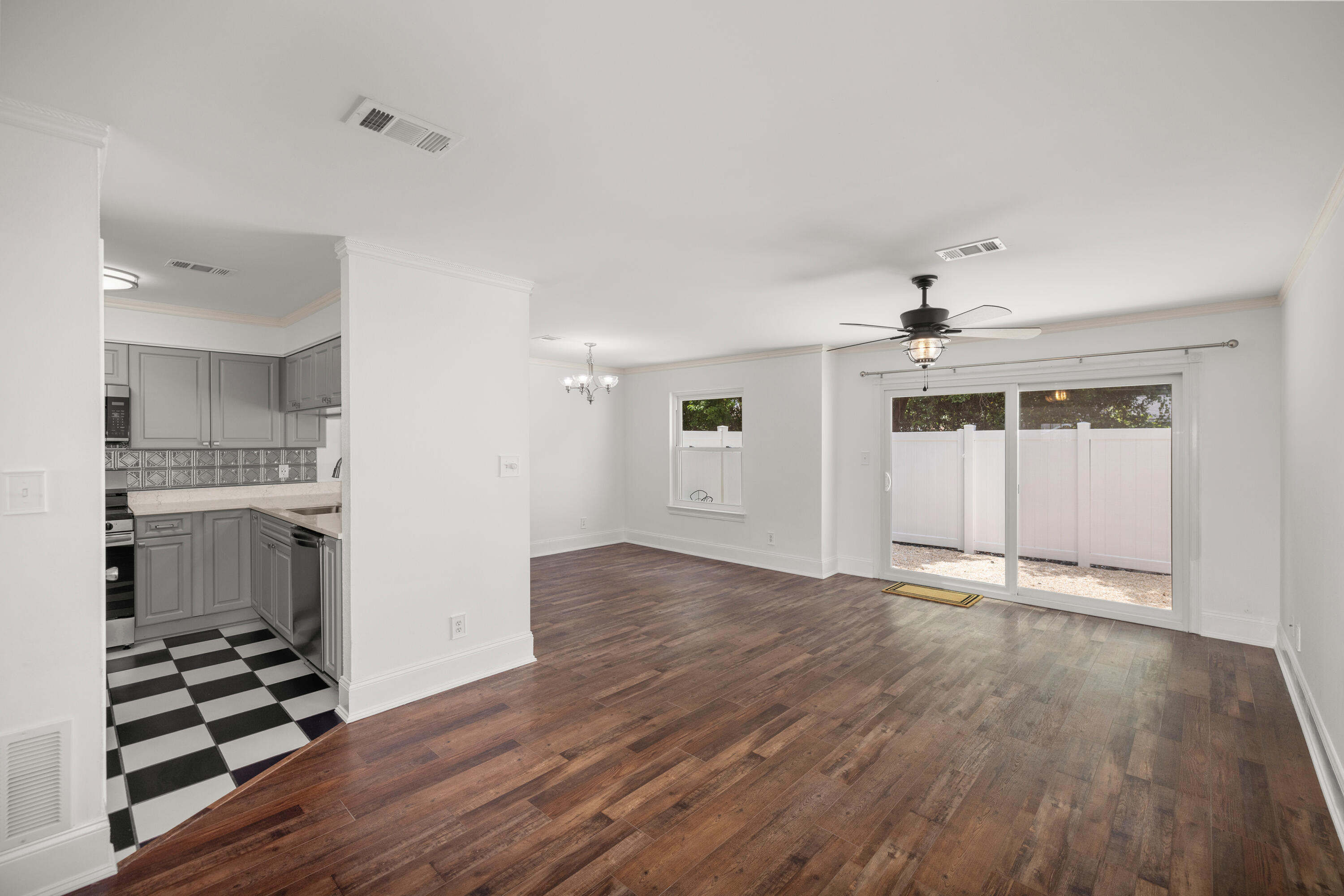 PINE RIDGE TRACE RE/SUB - Residential