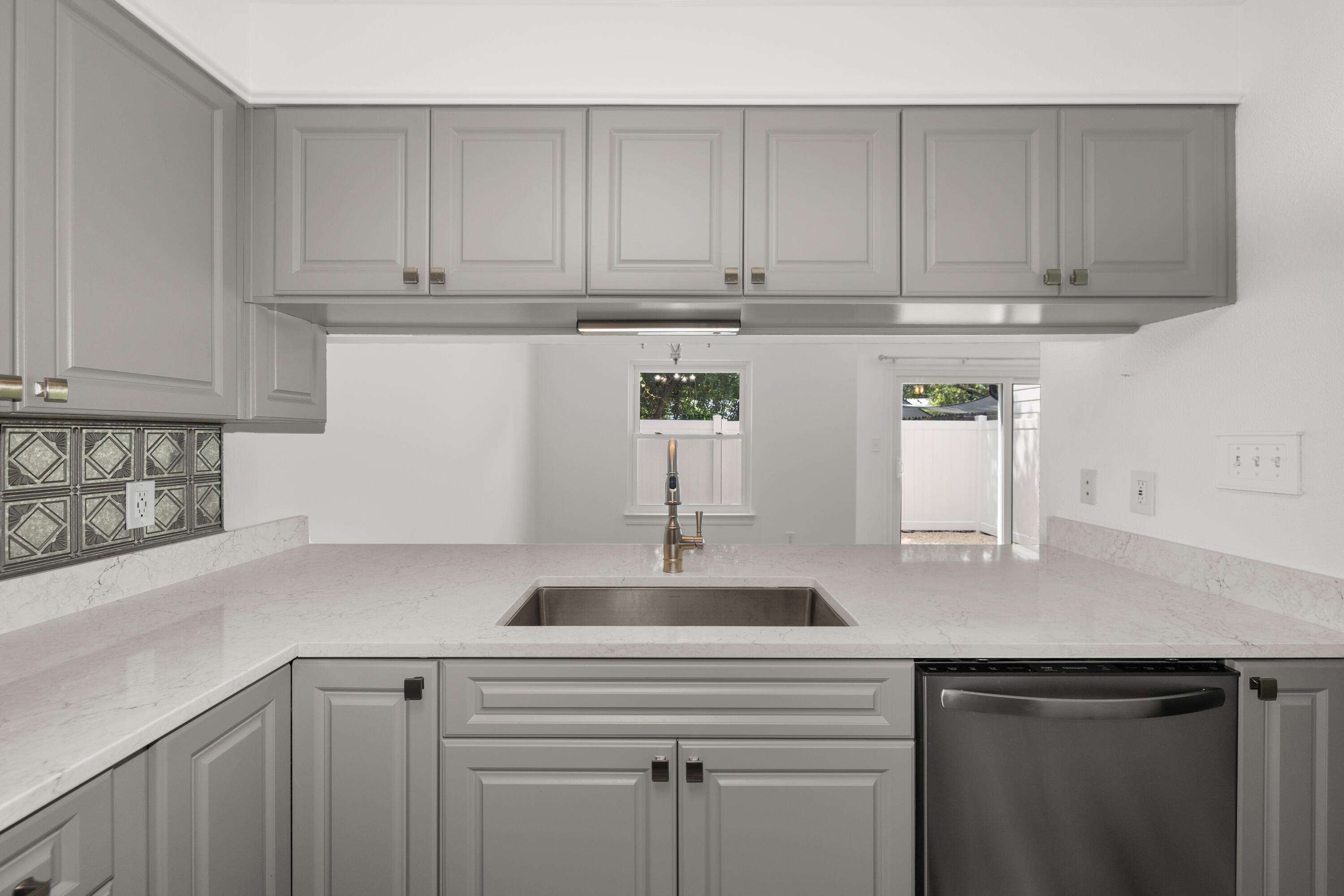 PINE RIDGE TRACE RE/SUB - Residential