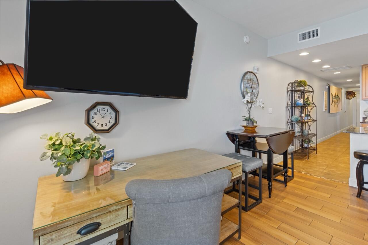 STERLING BREEZE CONDOMINIUM - Residential