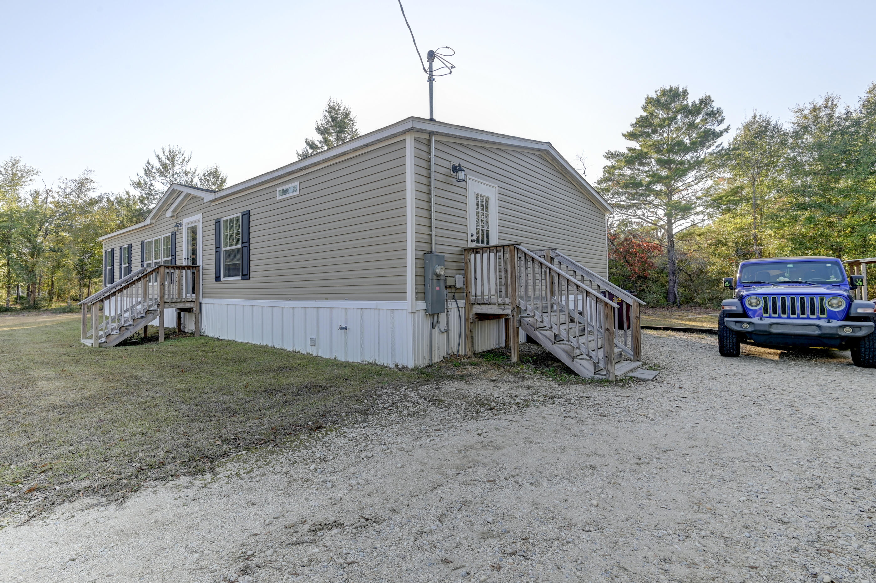 WOLFORD ACRES - Residential