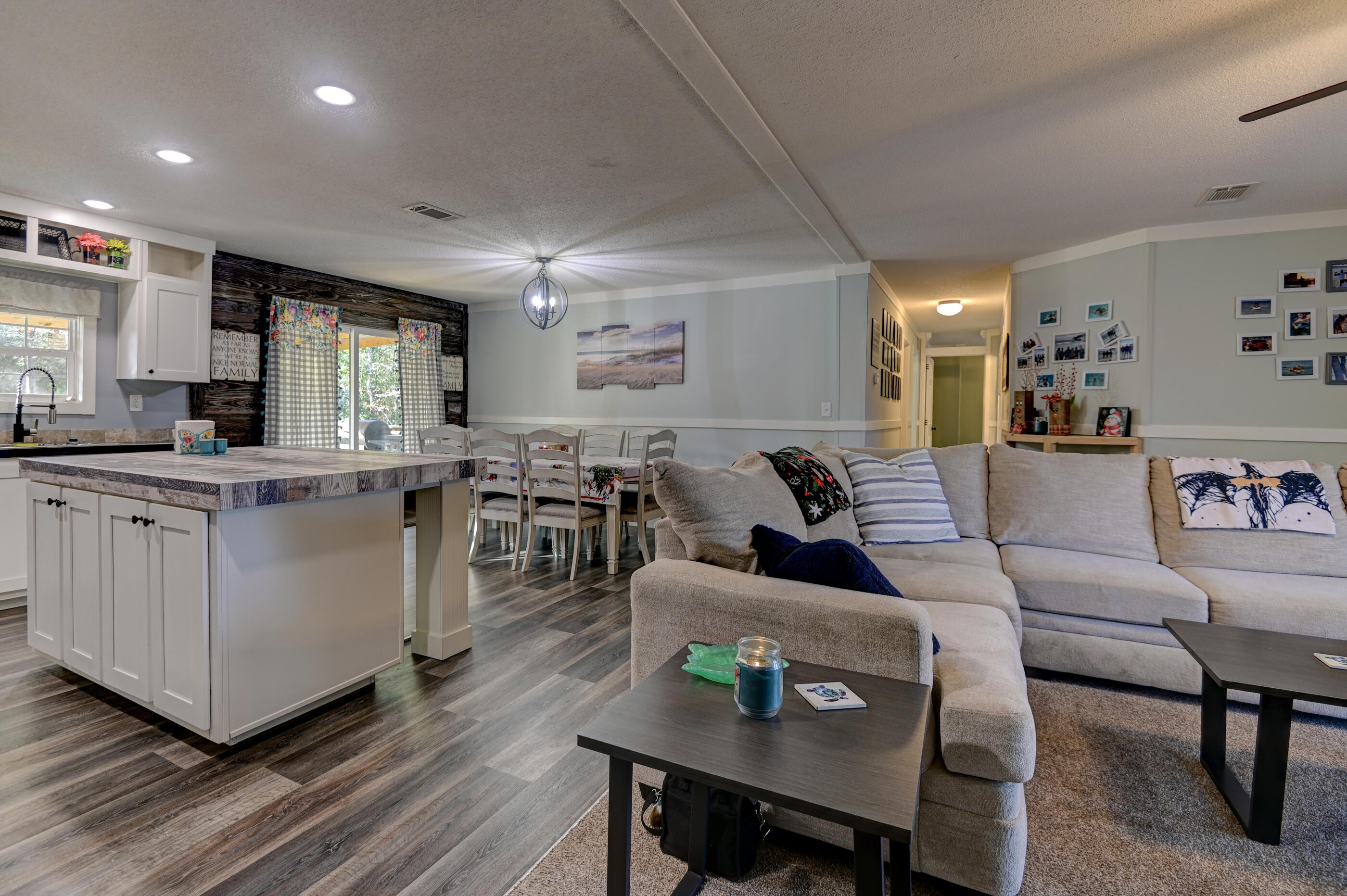 WOLFORD ACRES - Residential