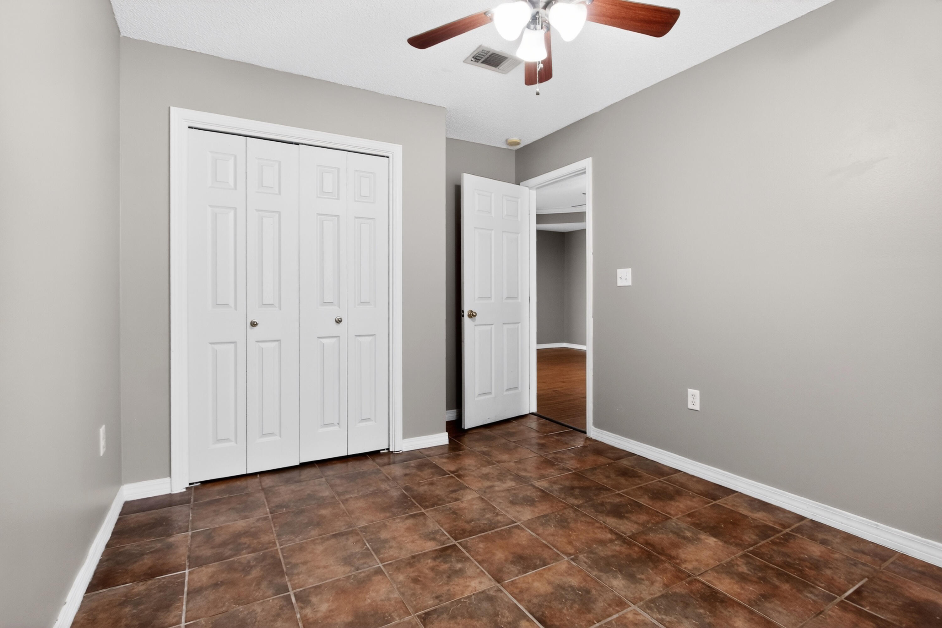 METES & BOUNDS - Residential Lease