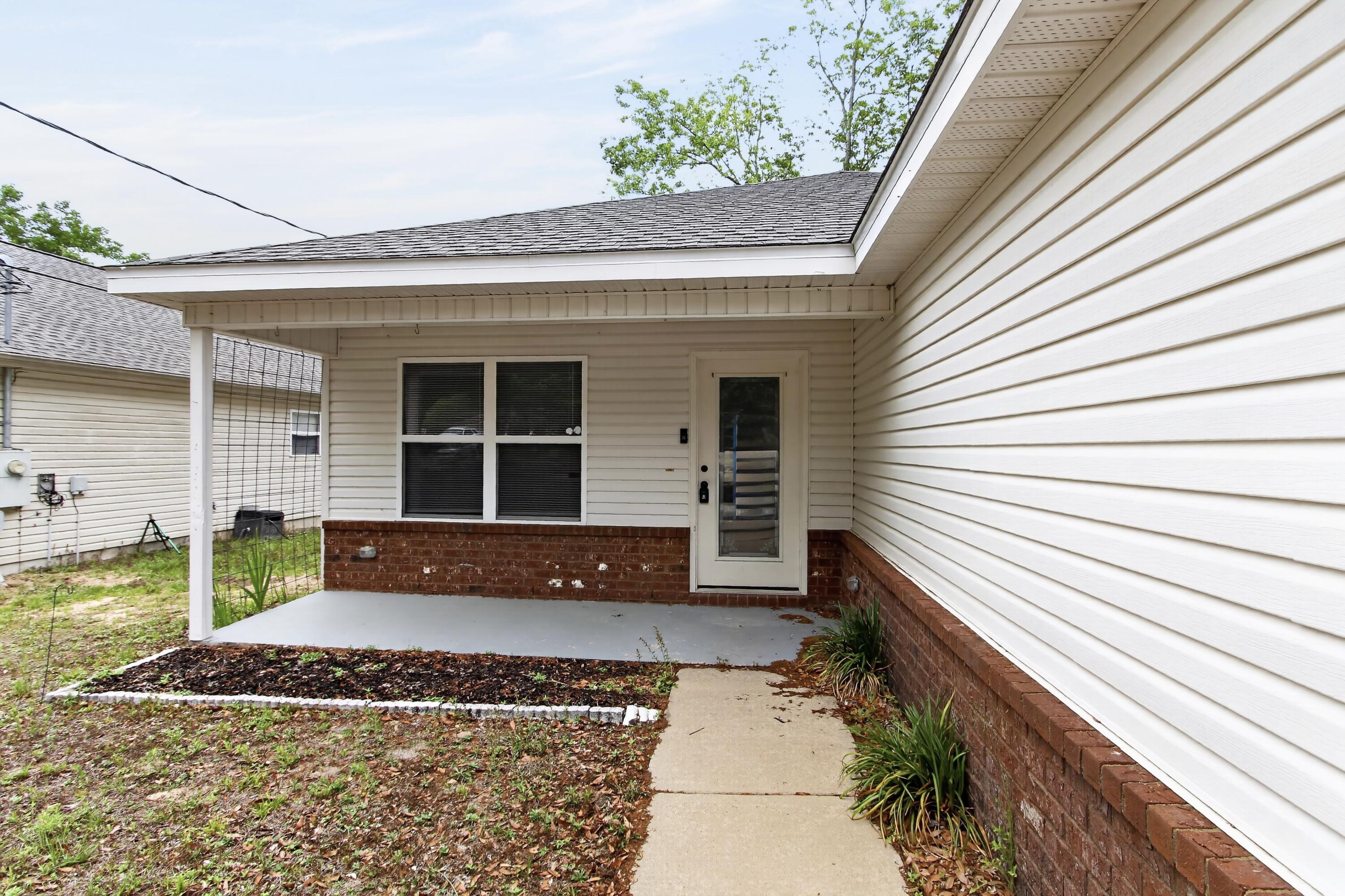 METES & BOUNDS - Residential Lease