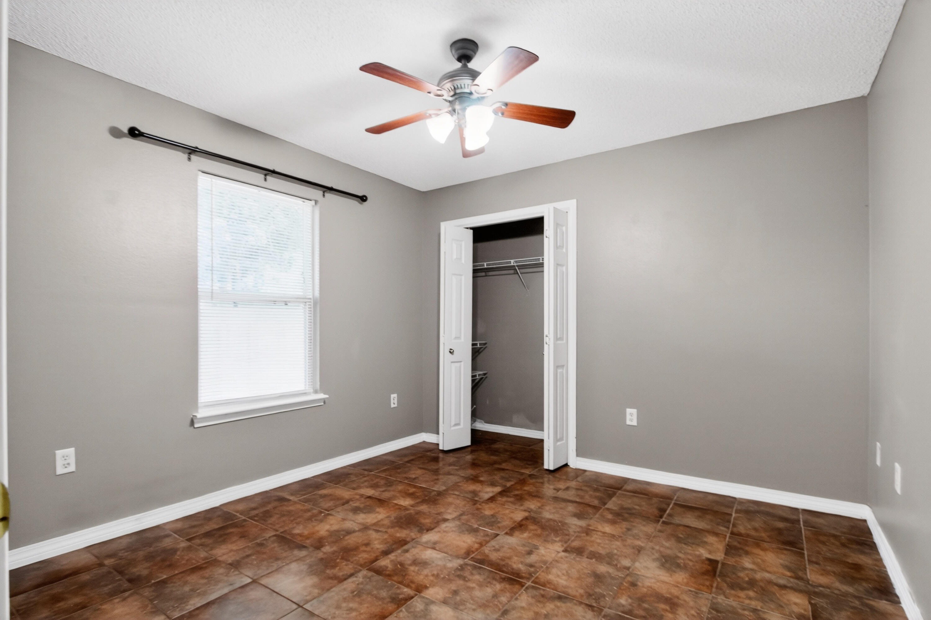 METES & BOUNDS - Residential Lease