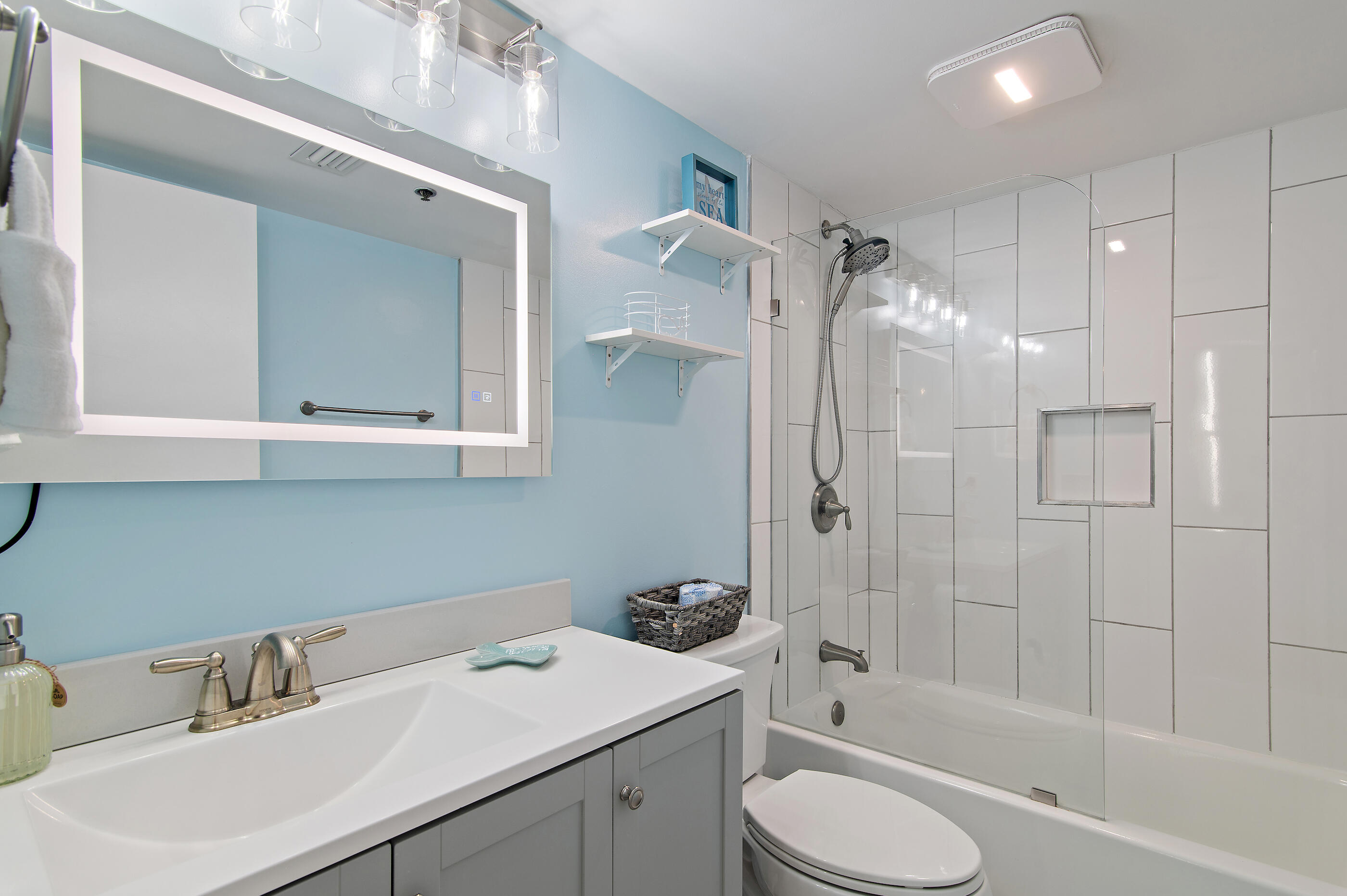 MAGNOLIA HOUSE - Residential