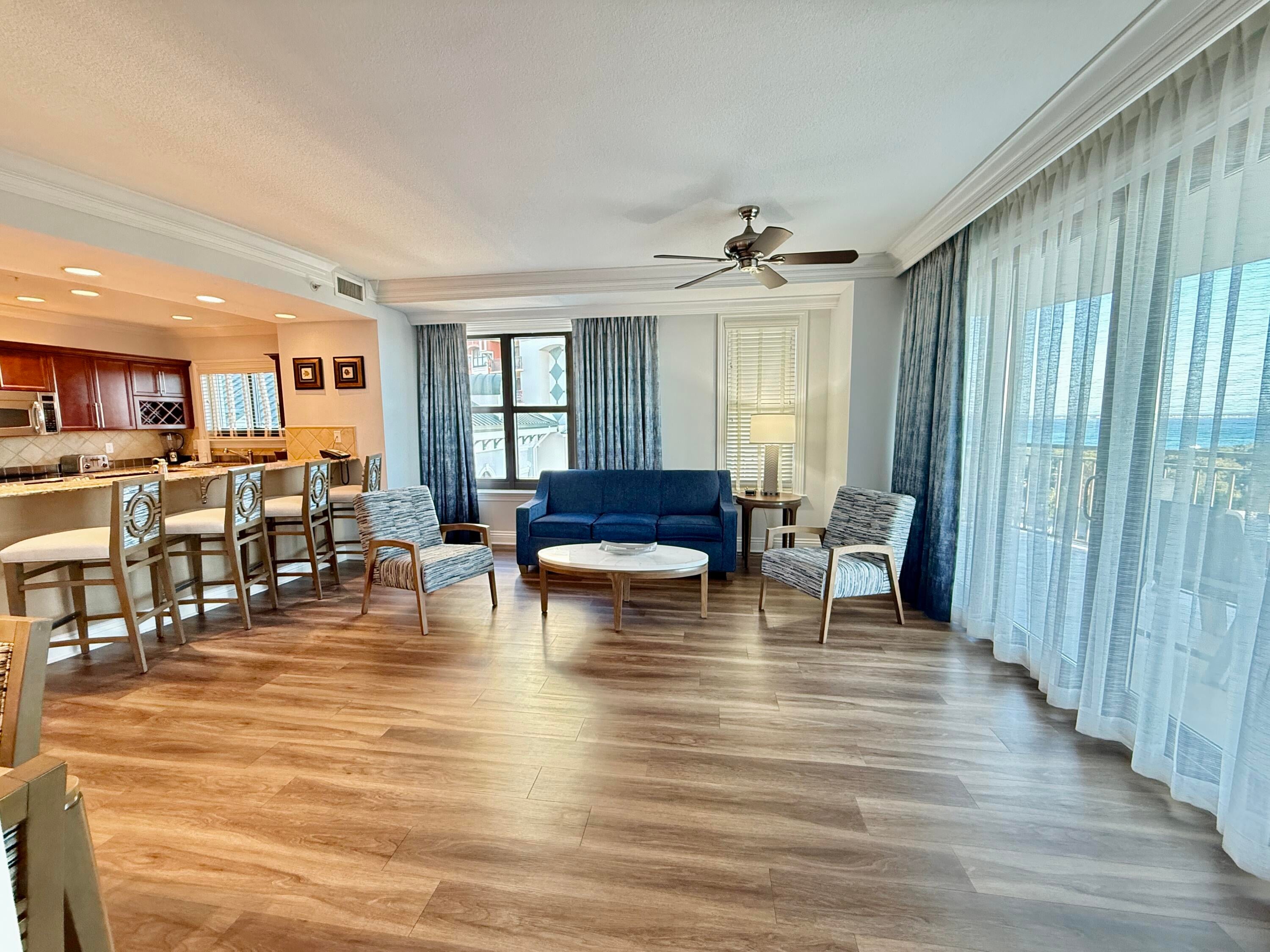 10 Harbor Boulevard E912H