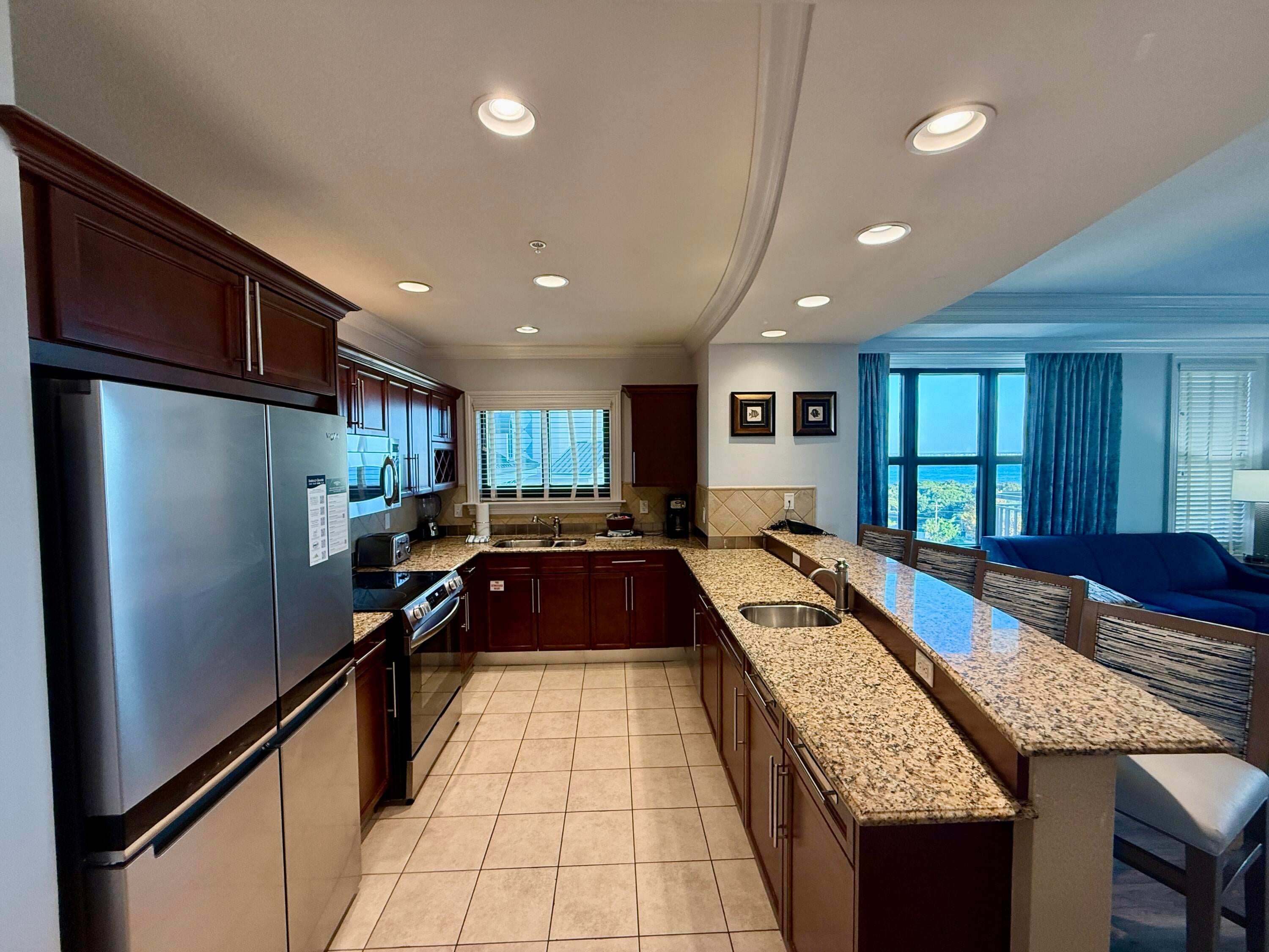 10 Harbor Boulevard E912H