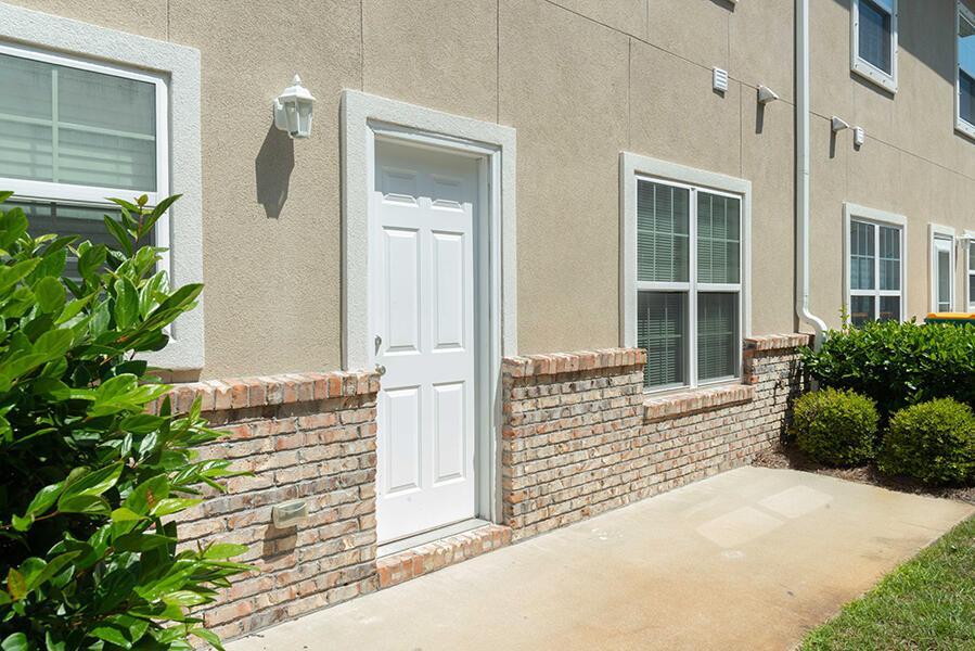 MERIDIAN SQUARE T/H - Residential Lease