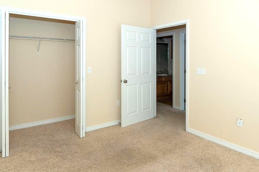 MERIDIAN SQUARE T/H - Residential Lease