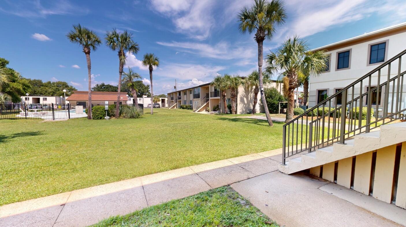 SEA PALM CONDO - Residential