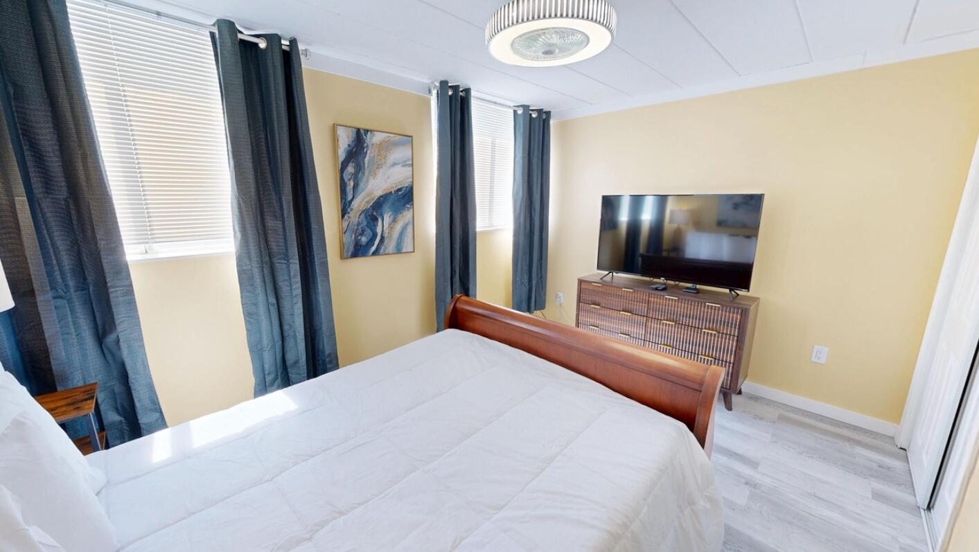 SEA PALM CONDO - Residential