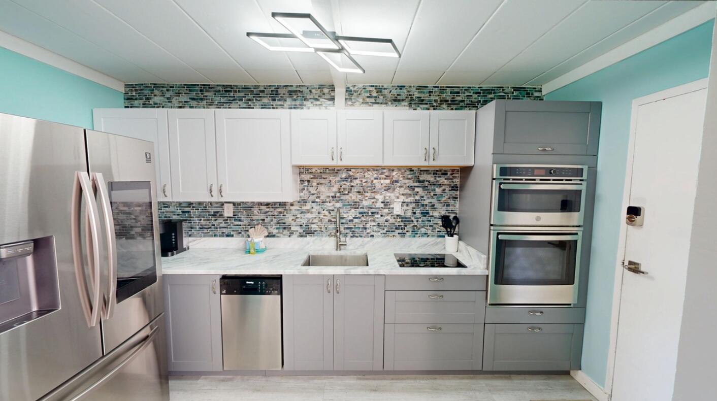 SEA PALM CONDO - Residential