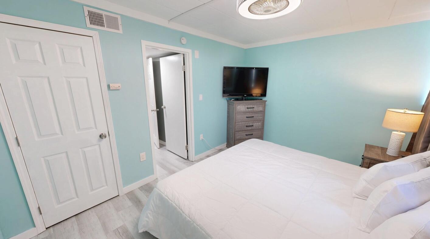 SEA PALM CONDO - Residential