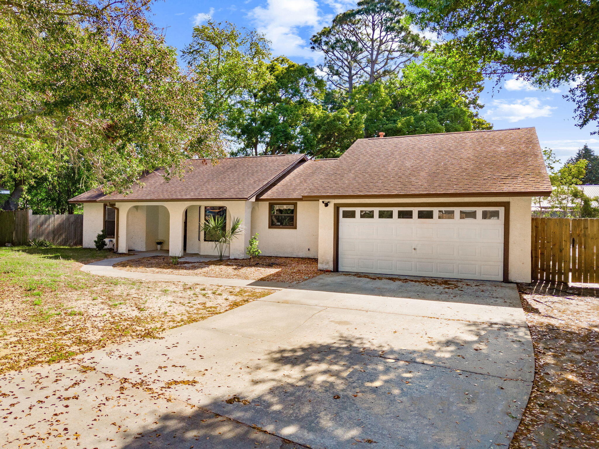 NORTH LAGOON OAKS 5th Addition - Residential
