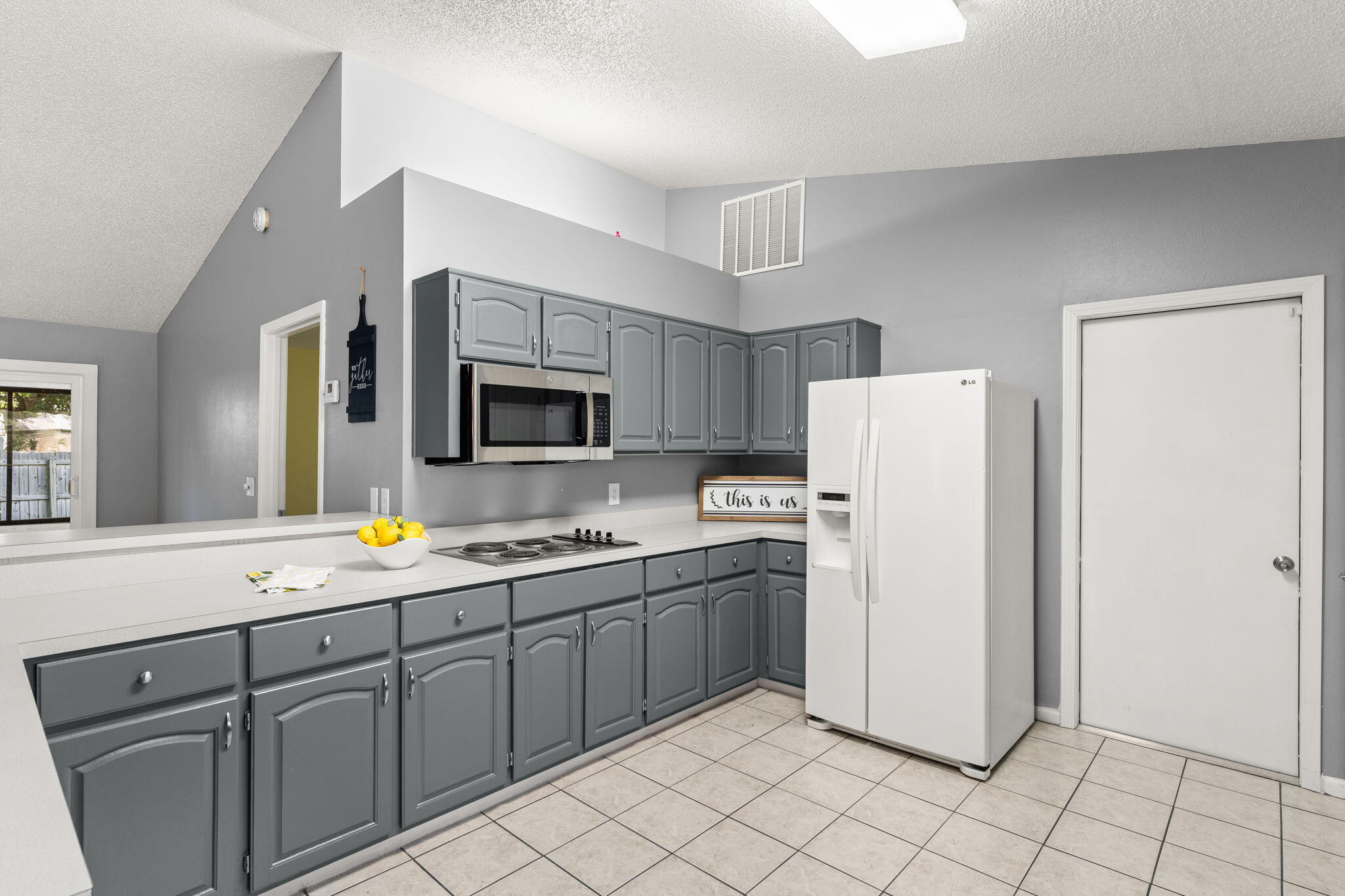 NORTH LAGOON OAKS 5th Addition - Residential