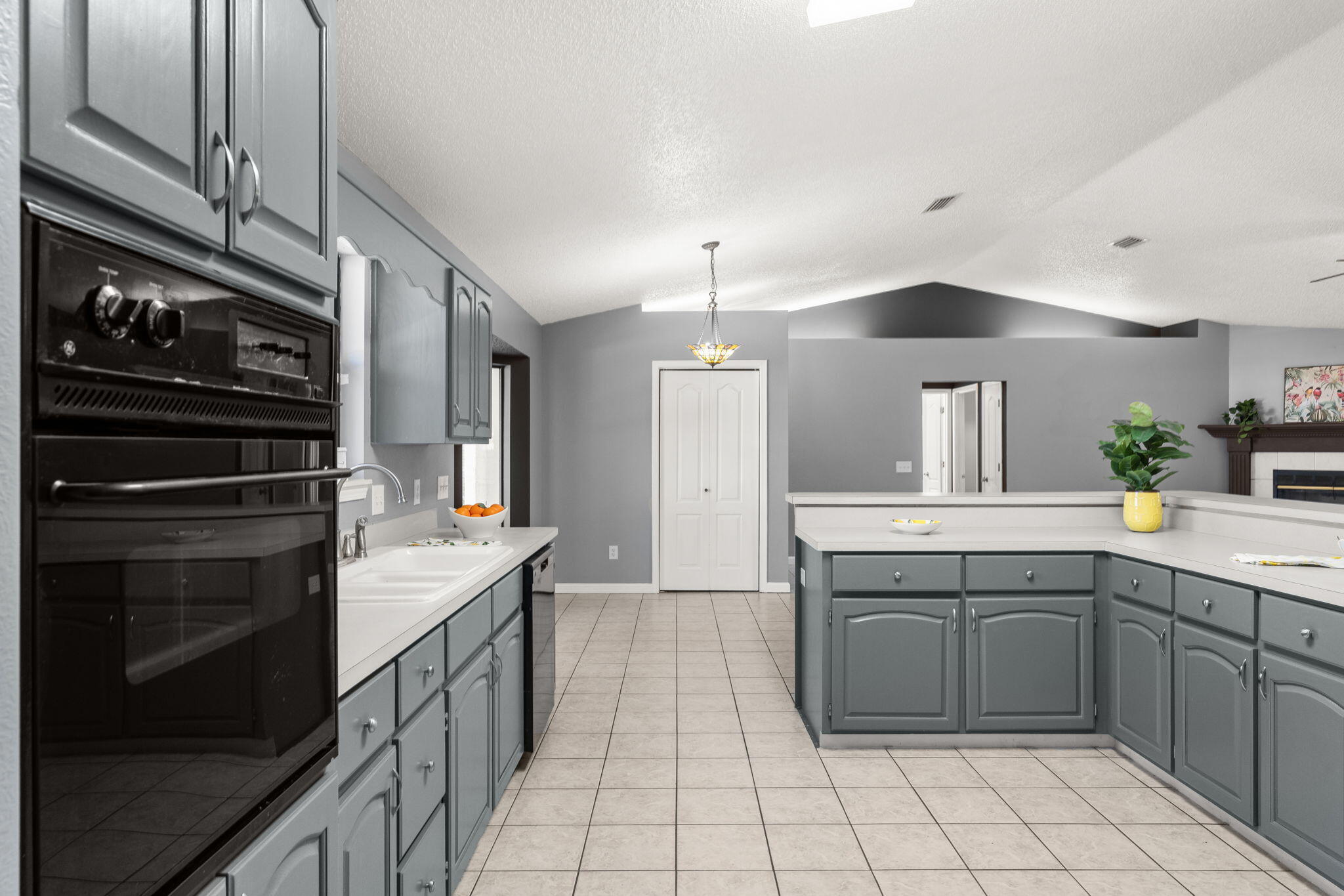 NORTH LAGOON OAKS 5th Addition - Residential