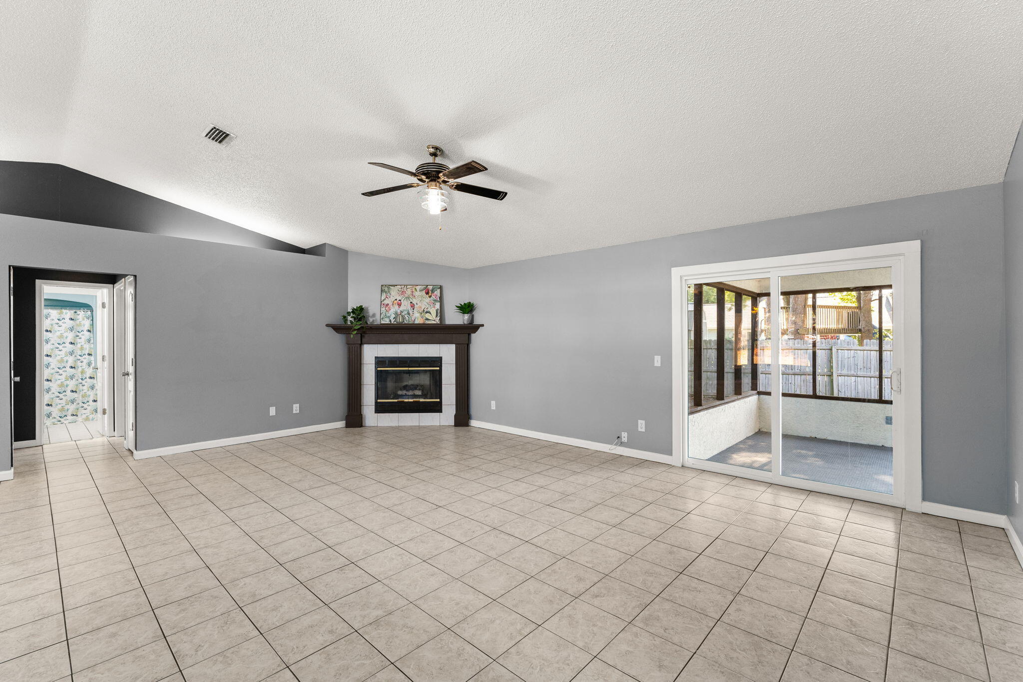 NORTH LAGOON OAKS 5th Addition - Residential