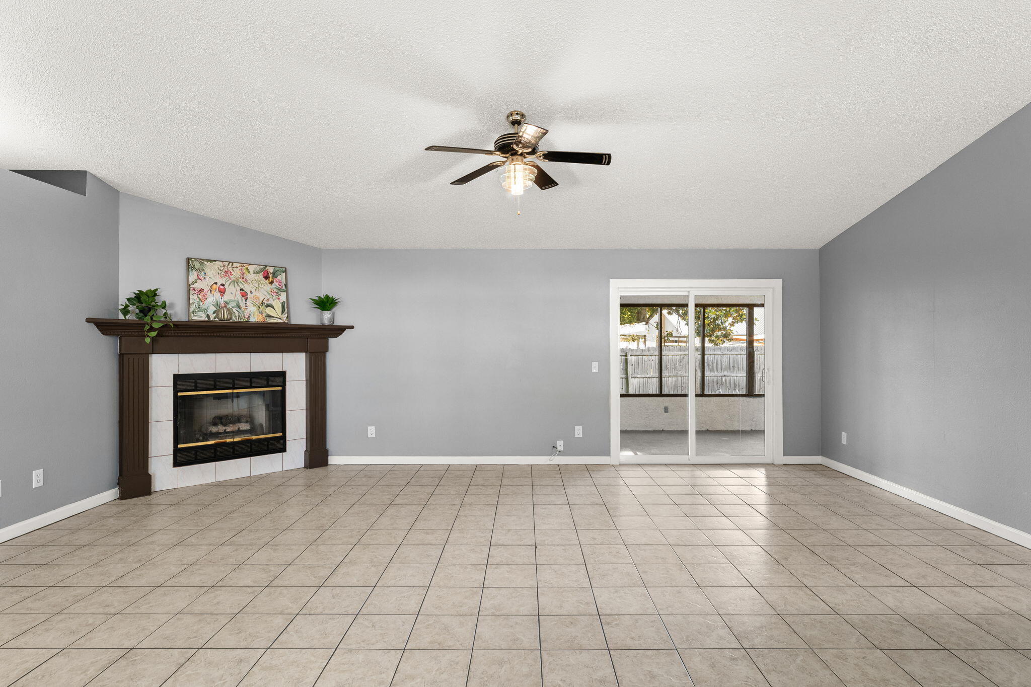 NORTH LAGOON OAKS 5th Addition - Residential