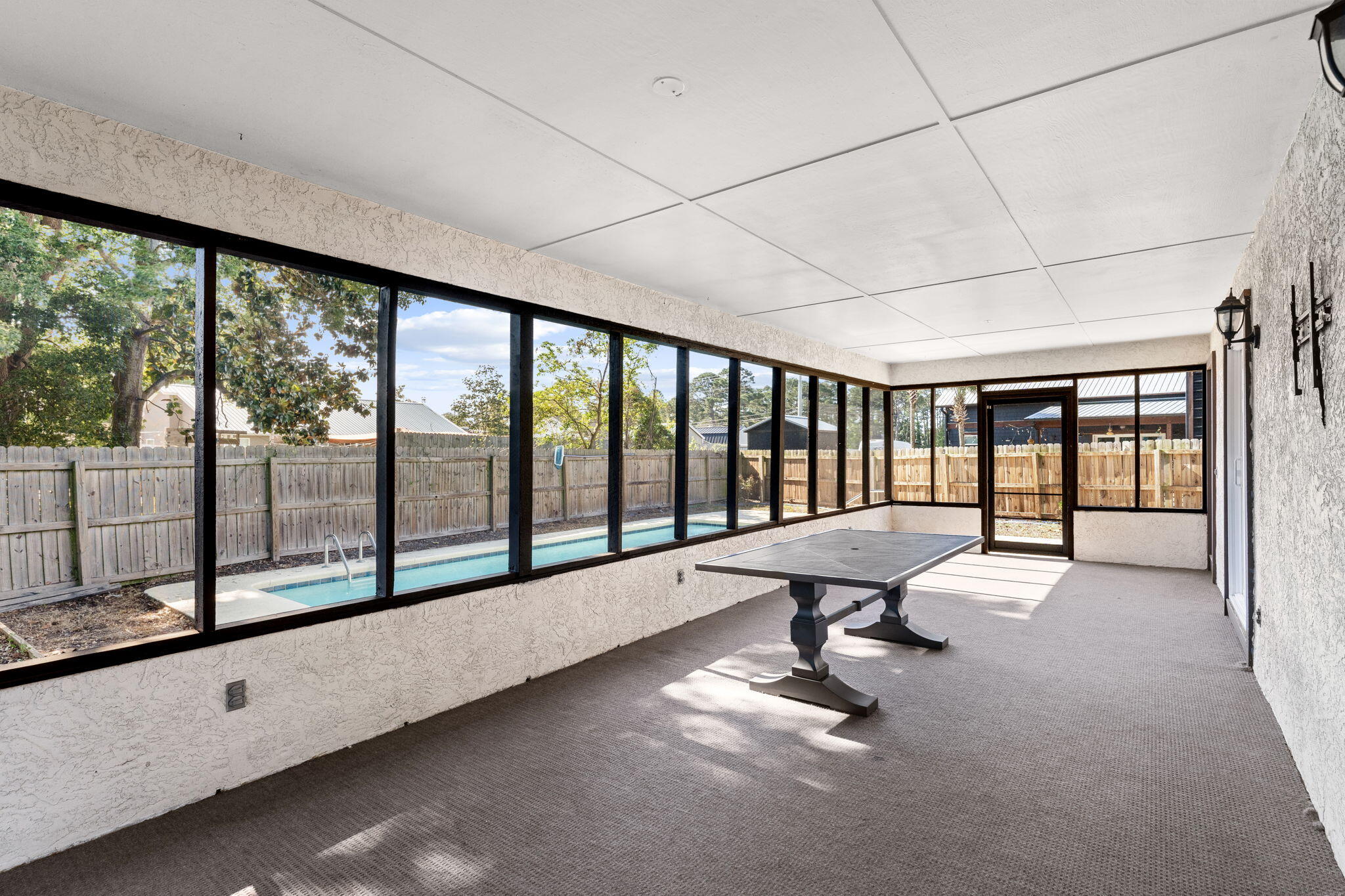 NORTH LAGOON OAKS 5th Addition - Residential