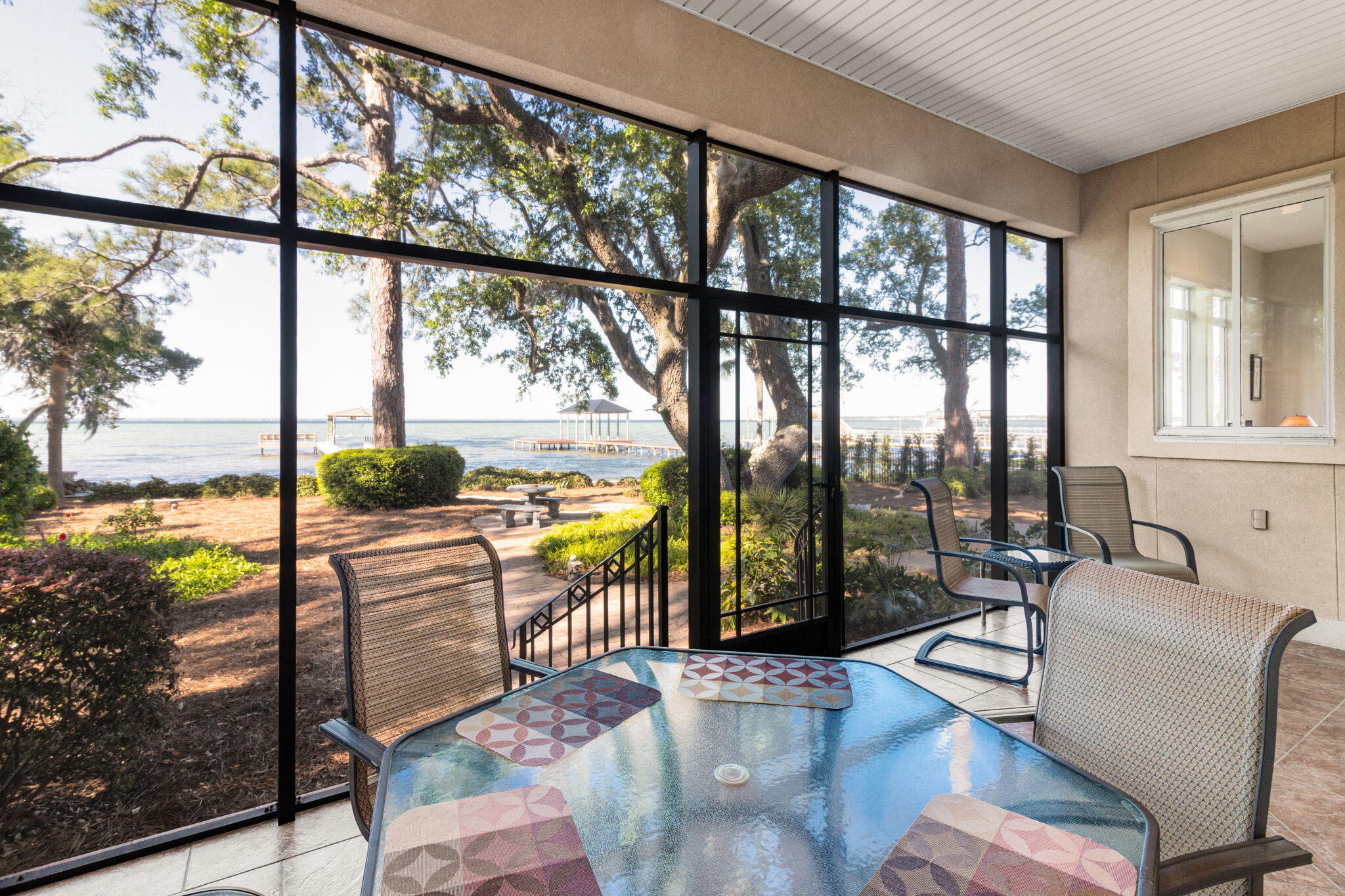 BAYSIDE - Residential