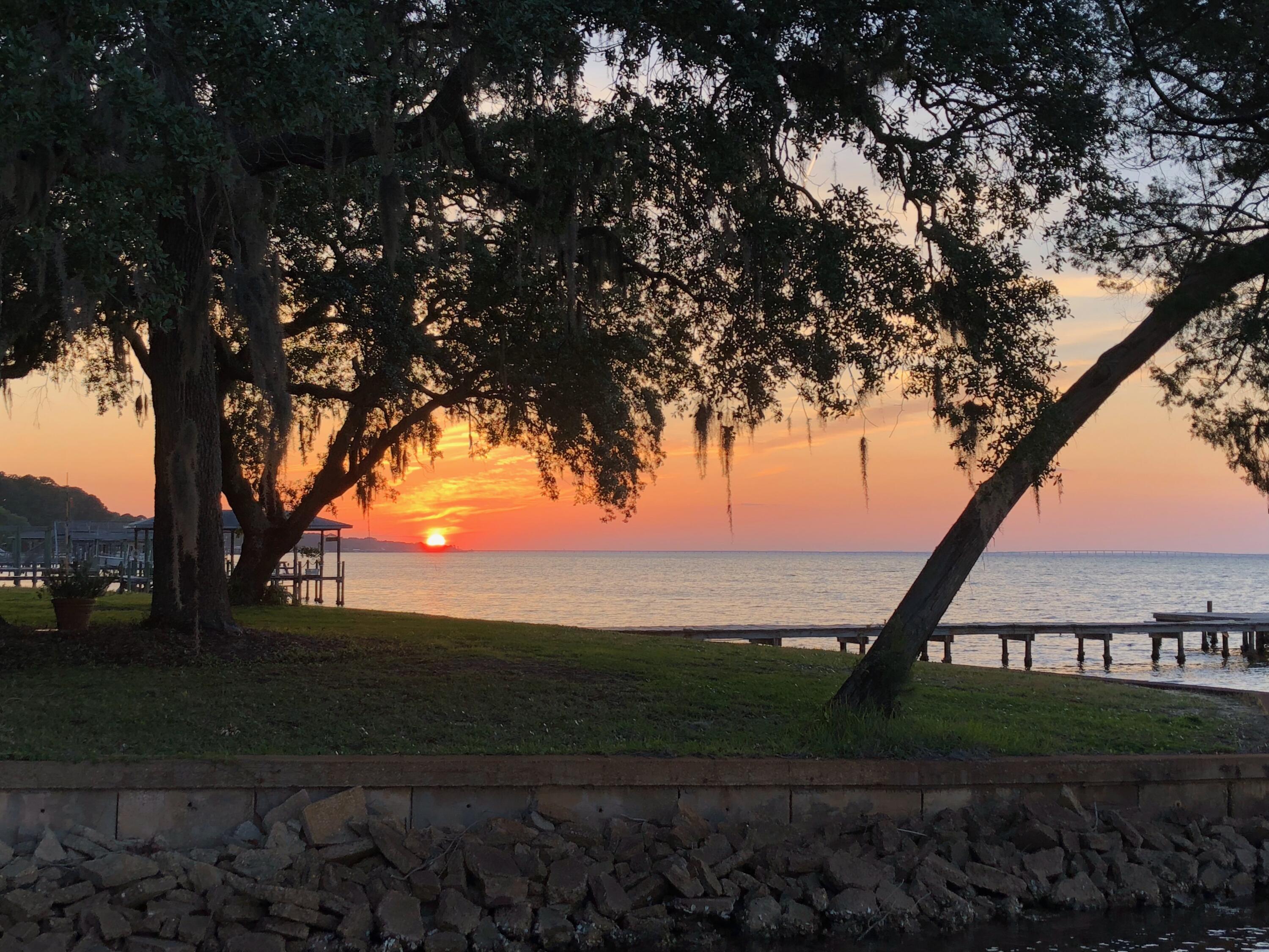 BAYSIDE - Residential