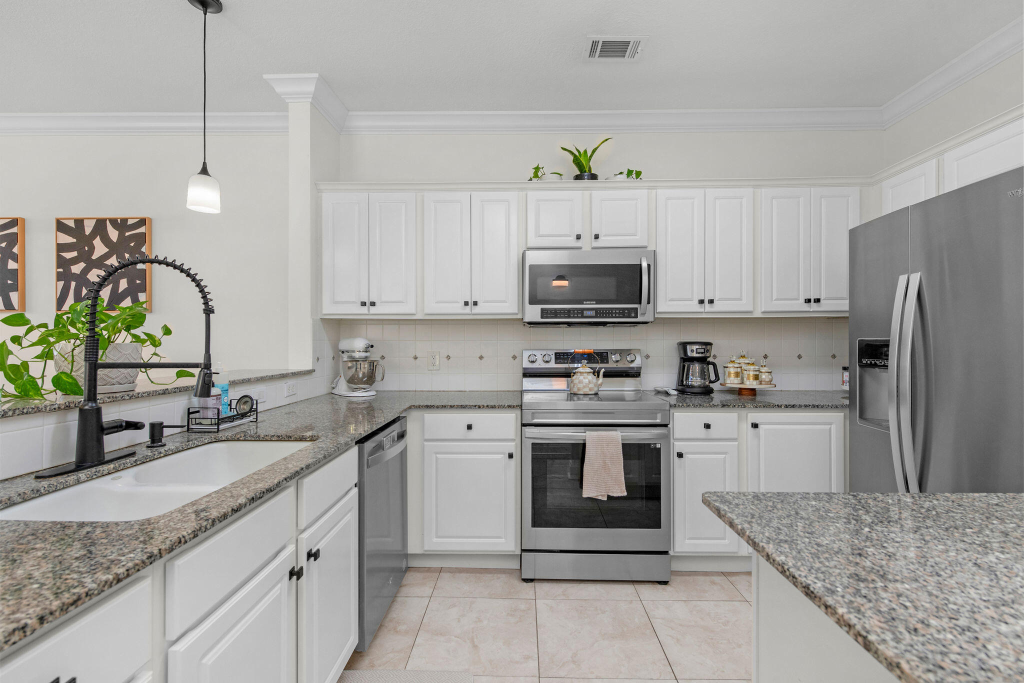 The French Quarters Condo - Residential