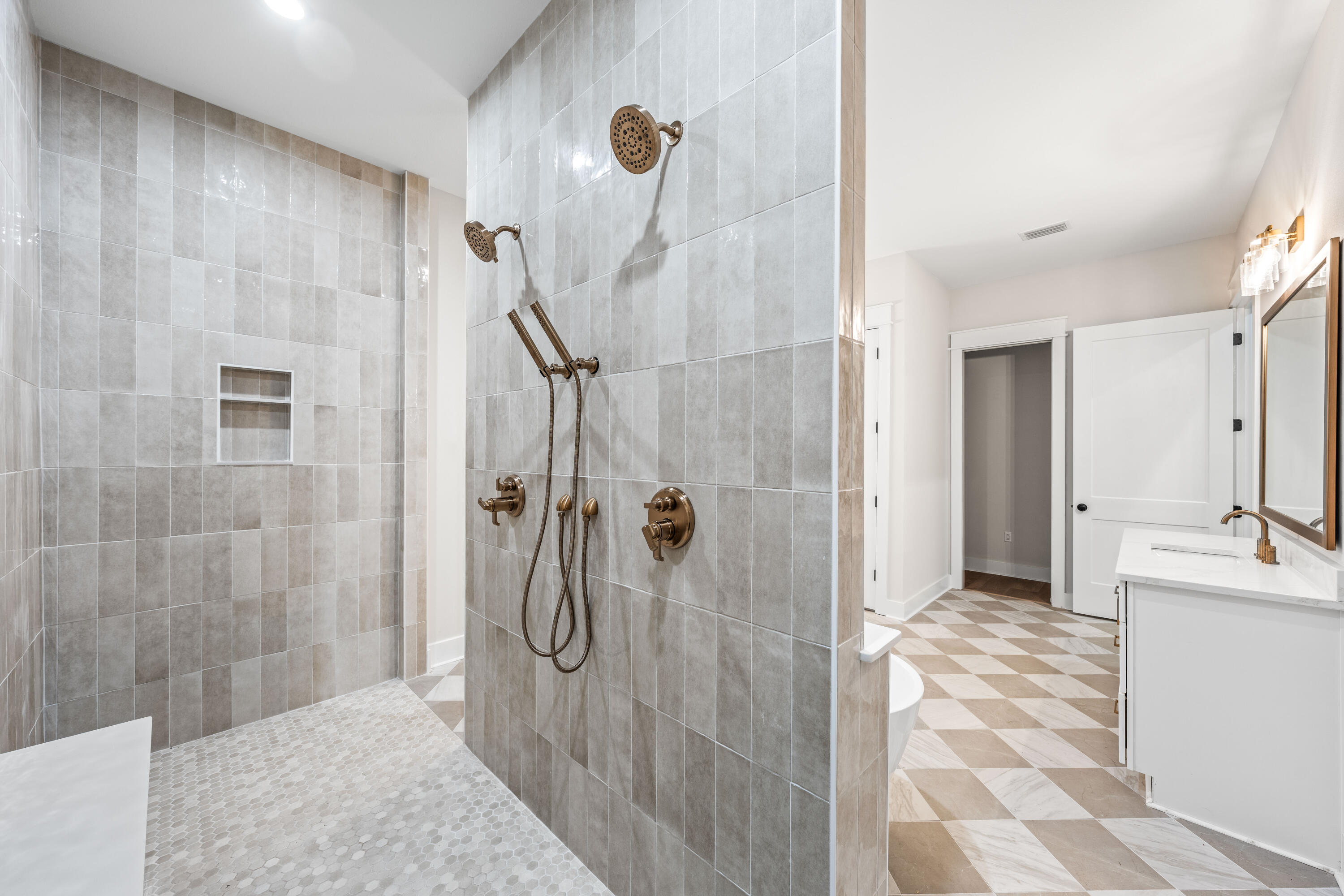 STEAMBOAT LANDING - Residential