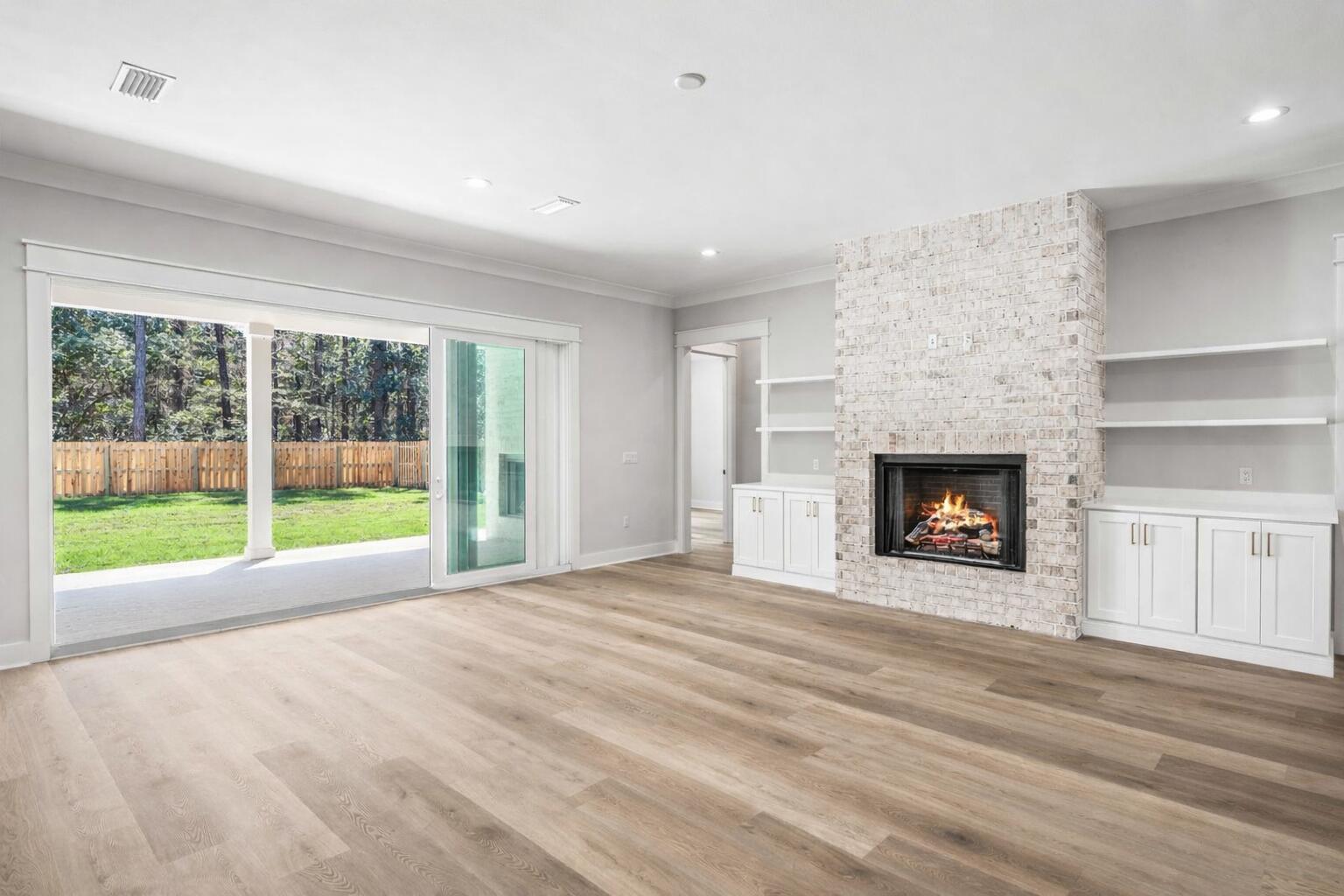 STEAMBOAT LANDING - Residential