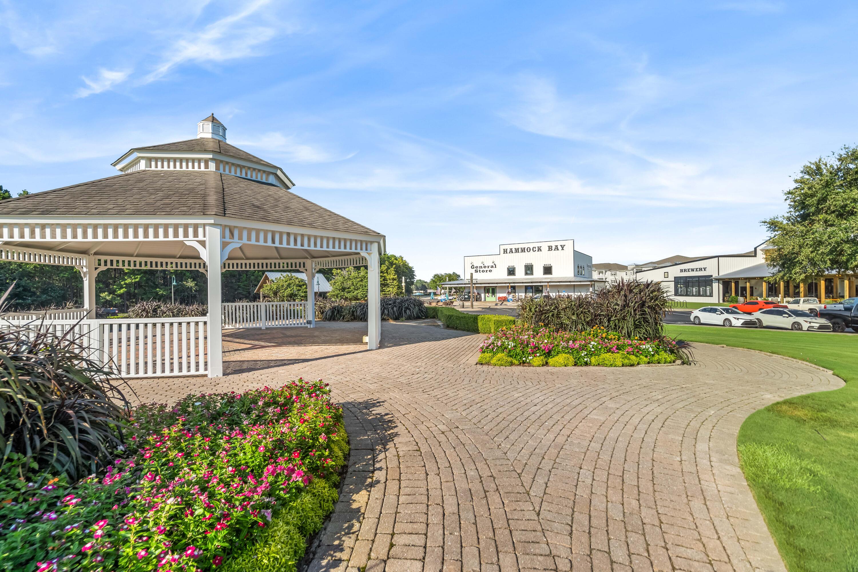 STEAMBOAT LANDING - Residential