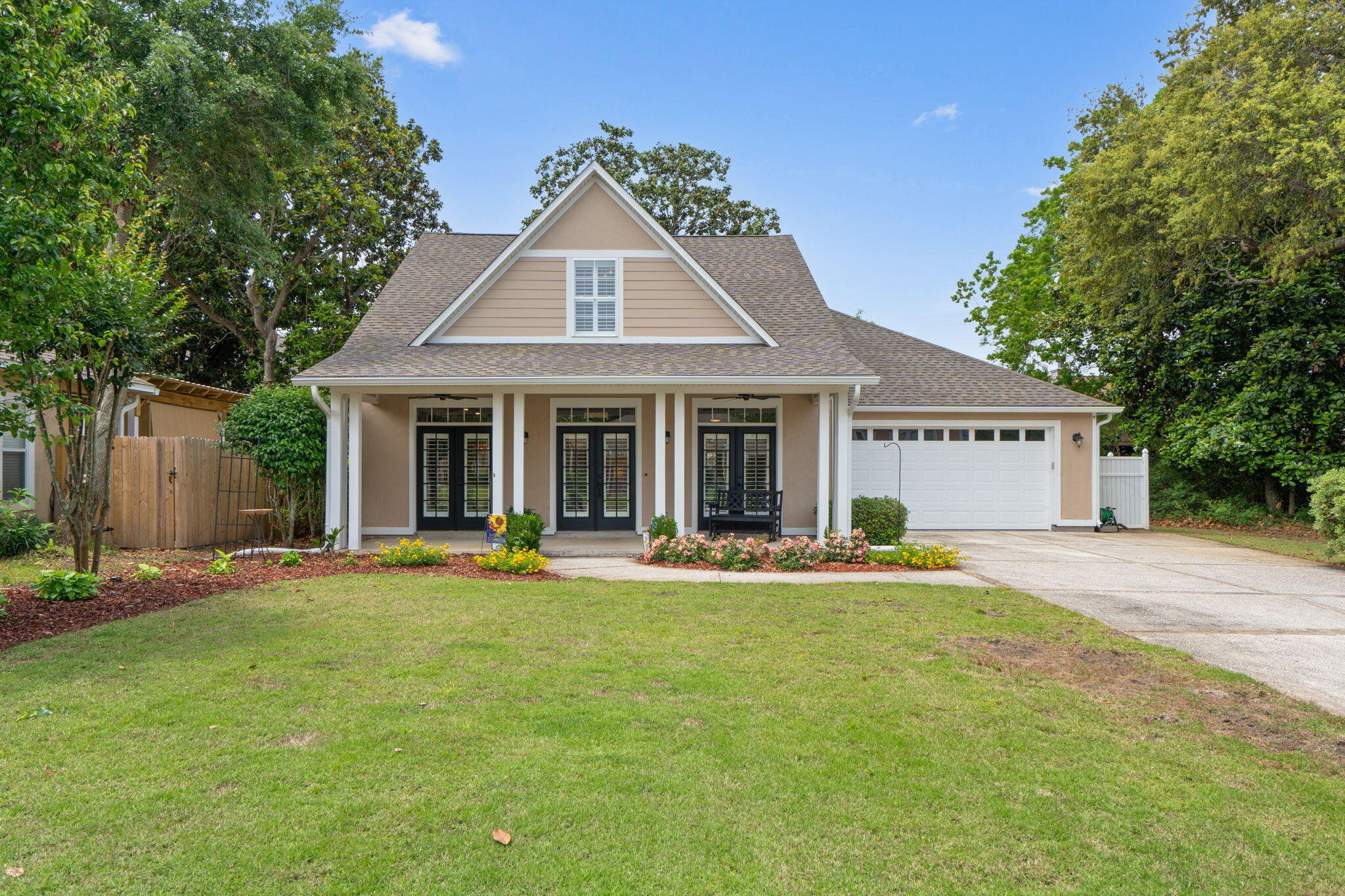 MAGNOLIA HARBOR - Residential