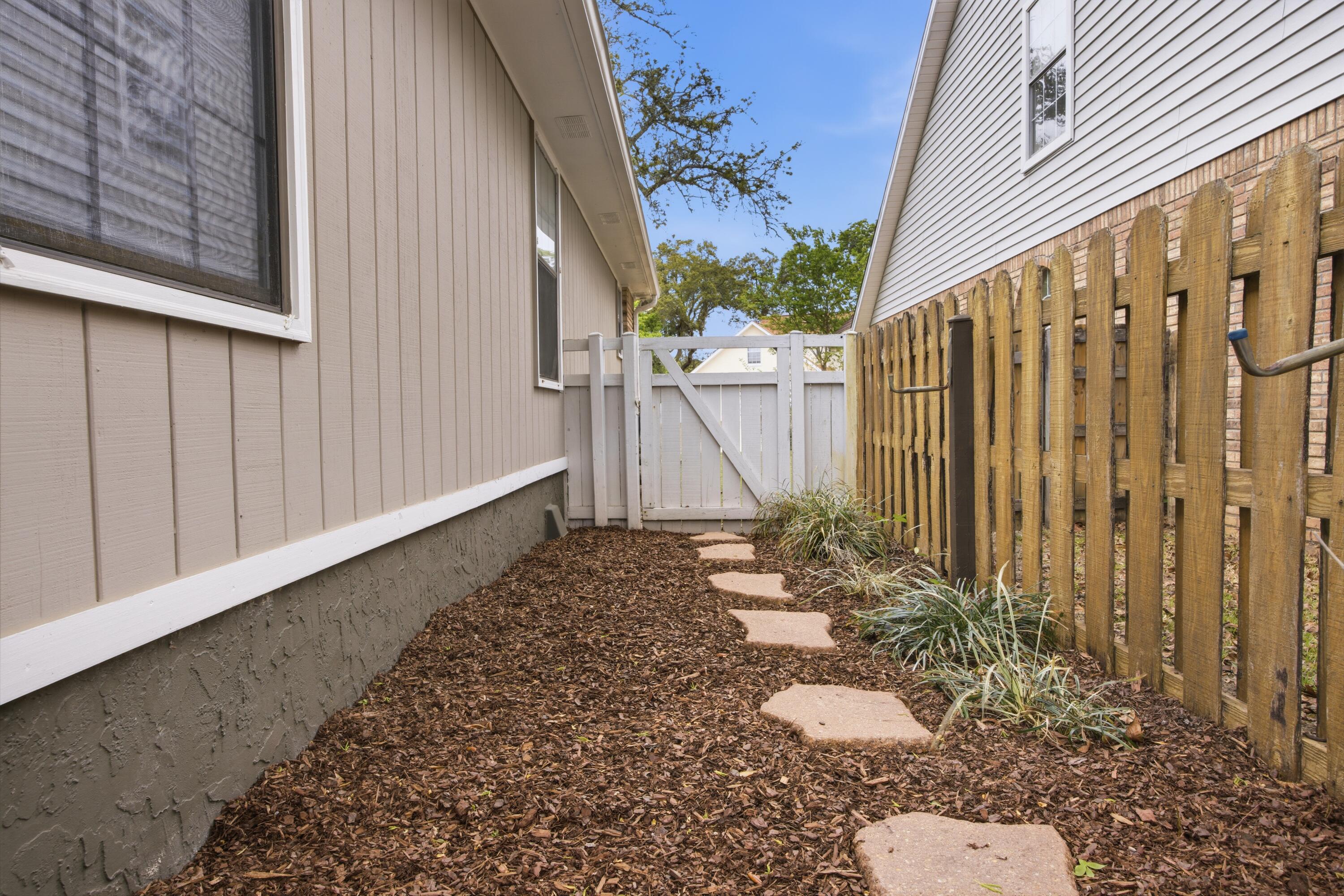 LAKE POINTE - Residential