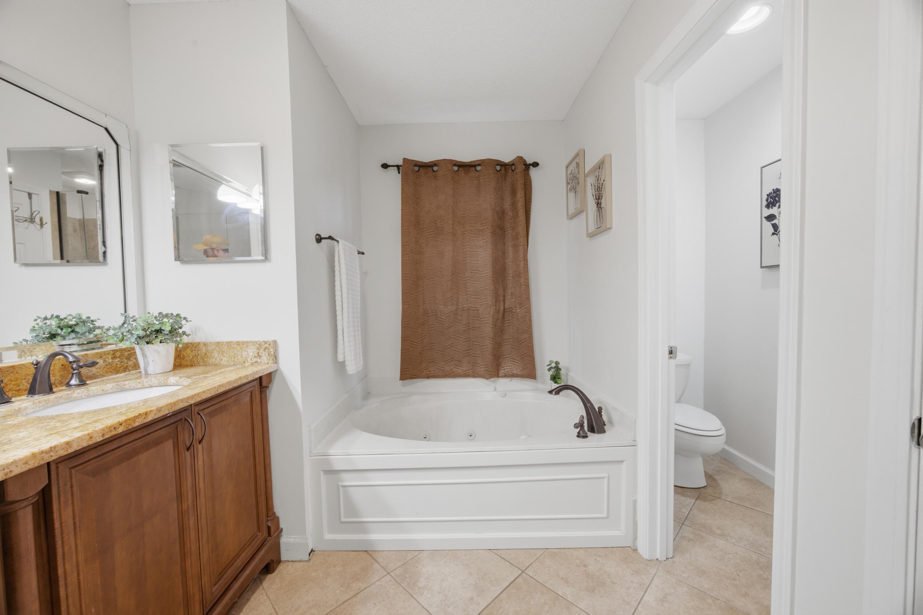 LAKE POINTE - Residential