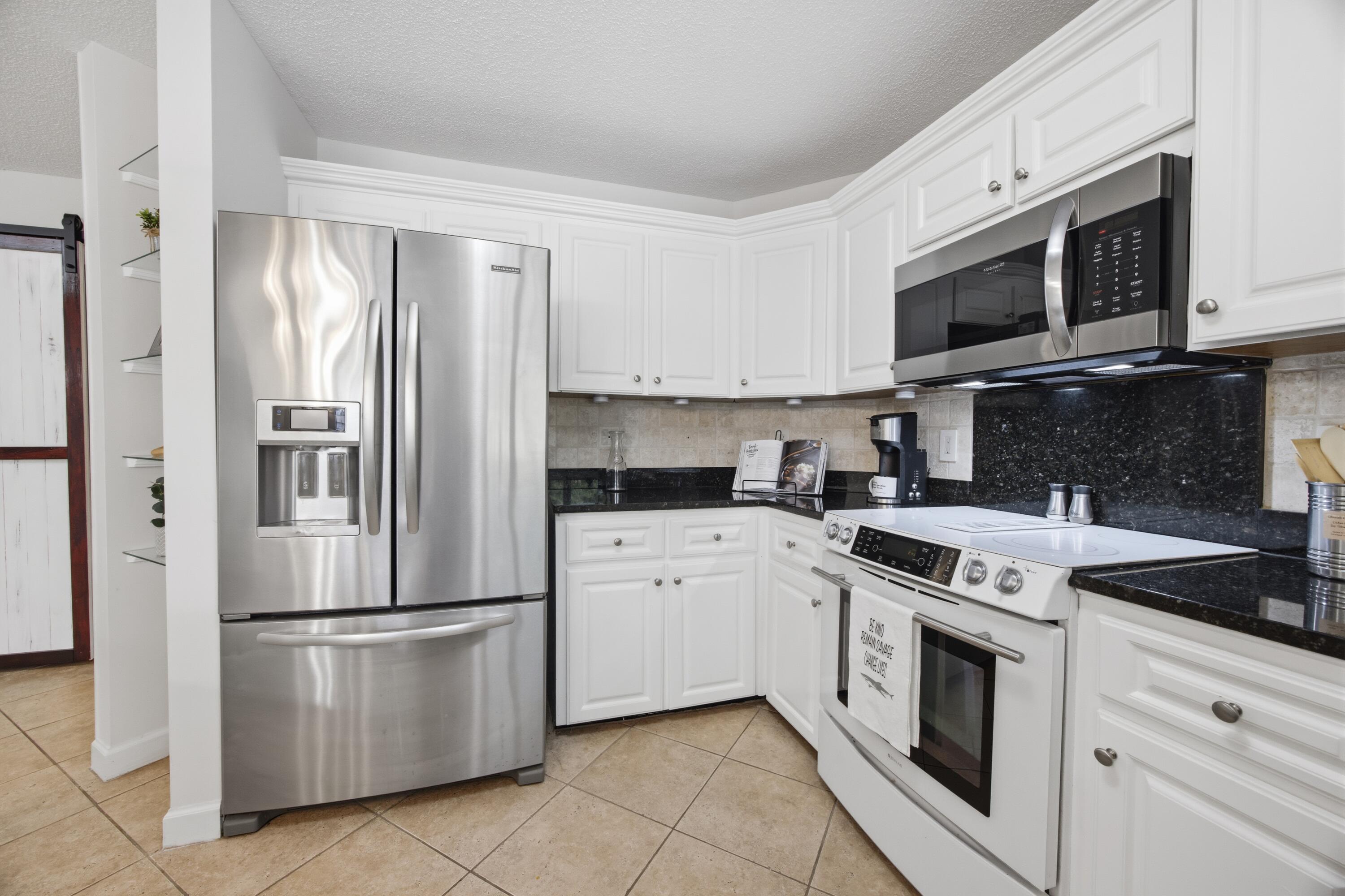 LAKE POINTE - Residential