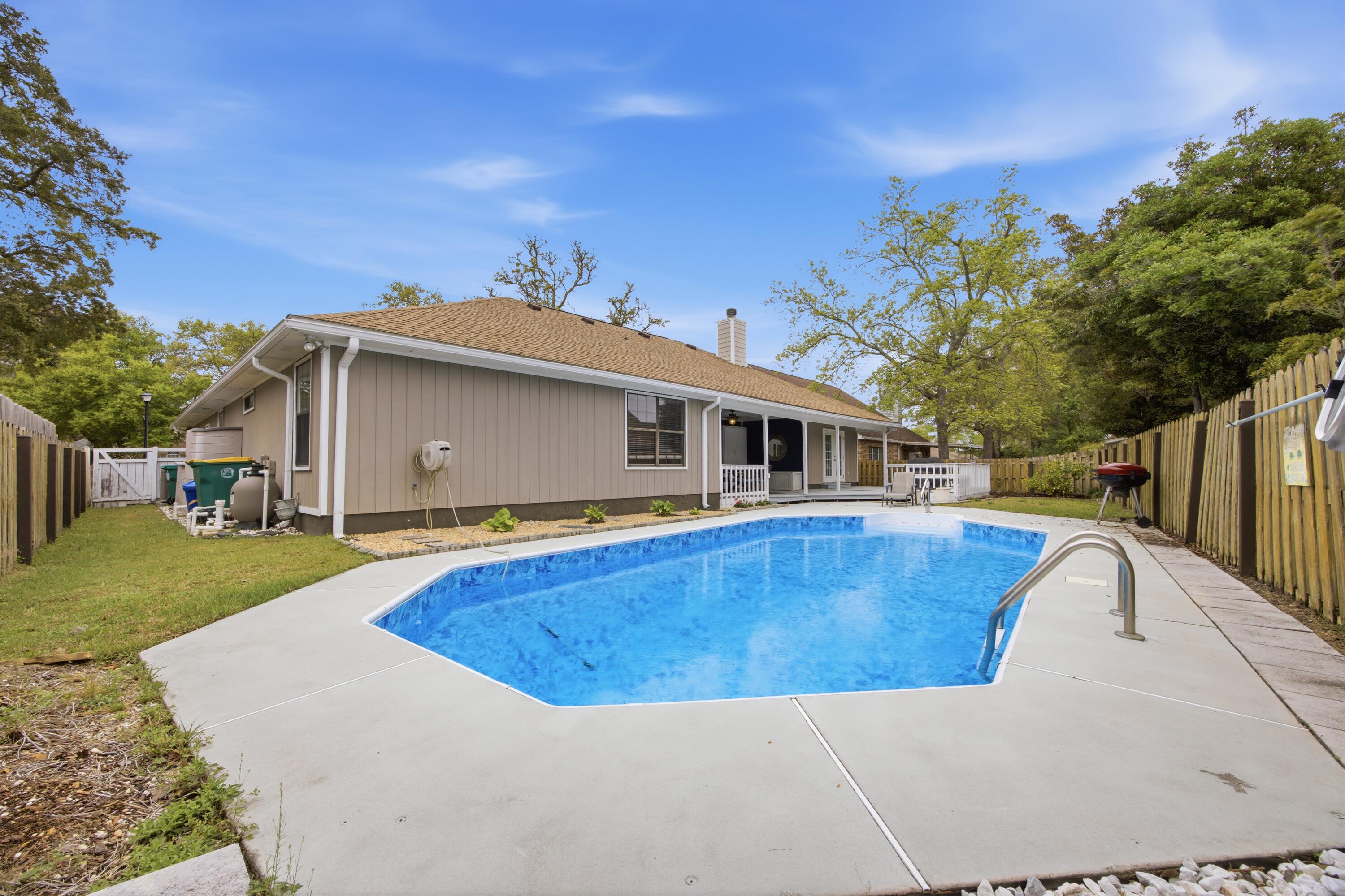 LAKE POINTE - Residential