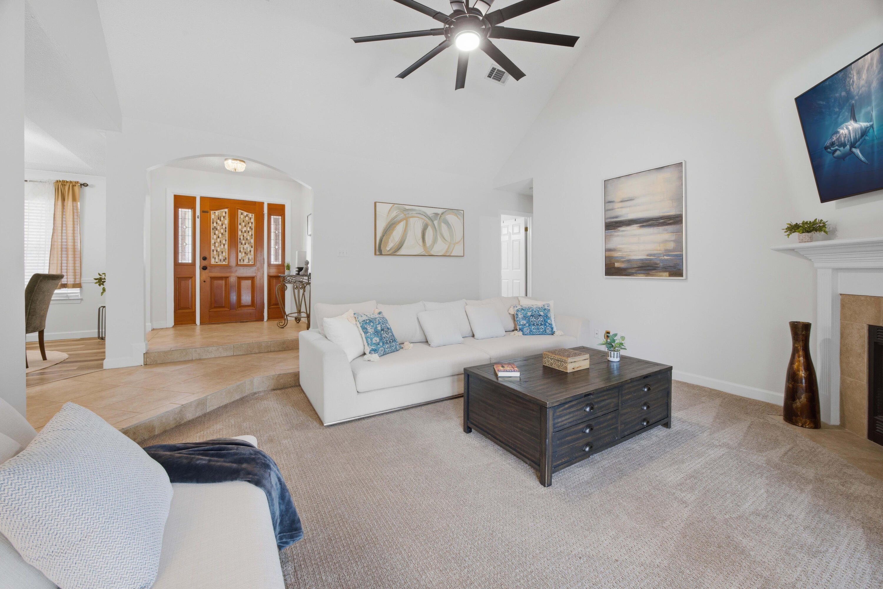 LAKE POINTE - Residential