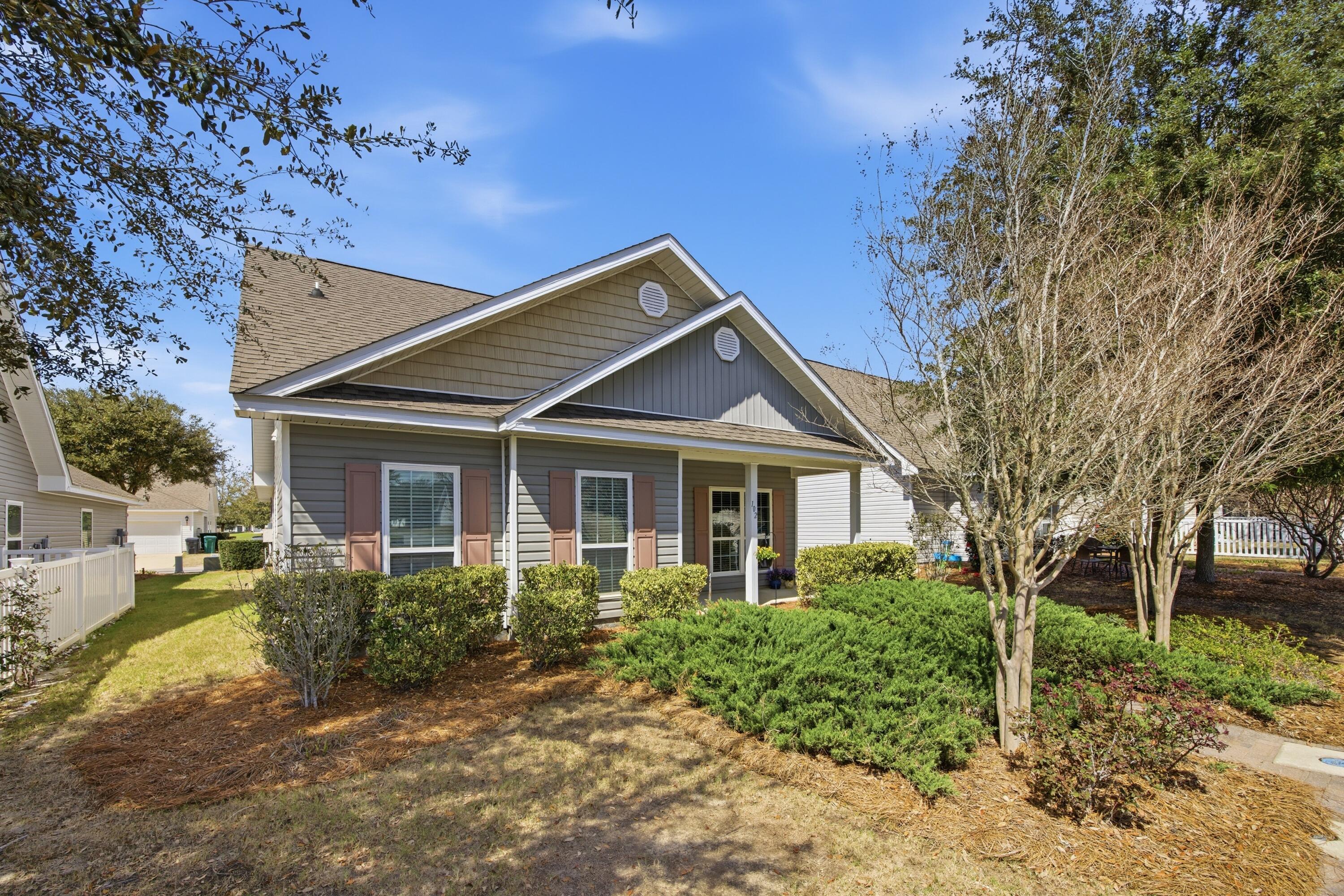 HAMMOCK BAY - Residential