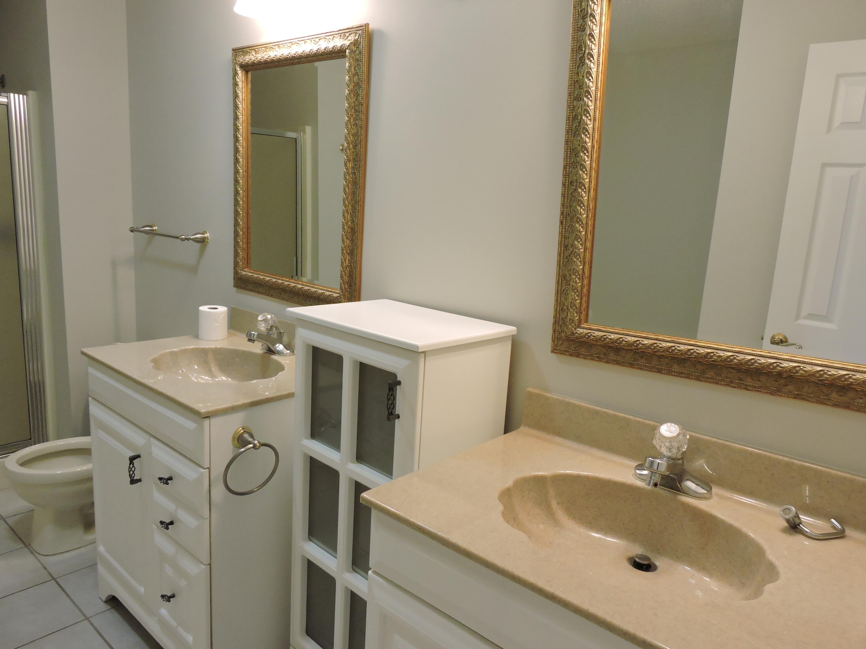 PINNACLE POINT - Residential Lease