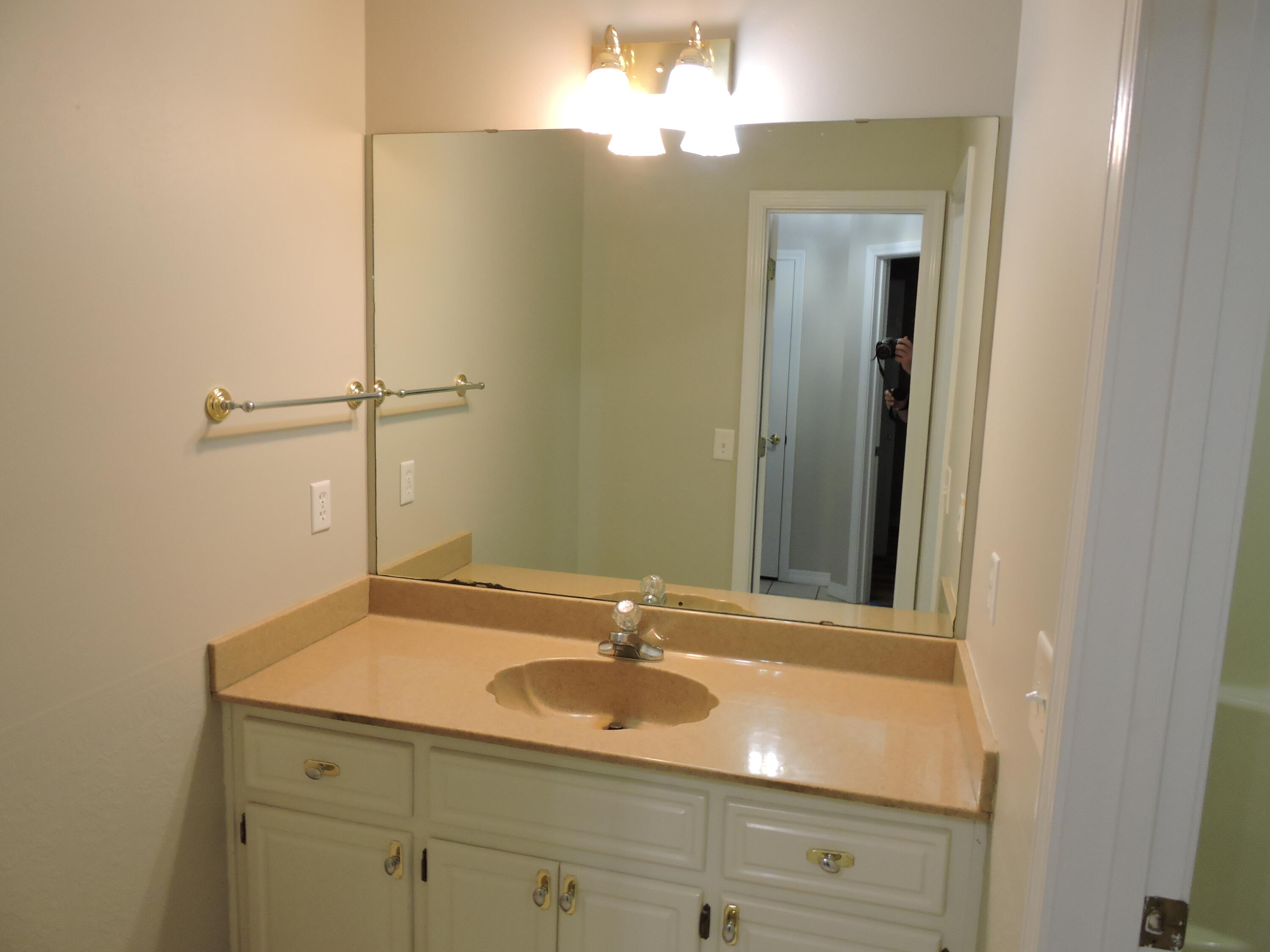 PINNACLE POINT - Residential Lease