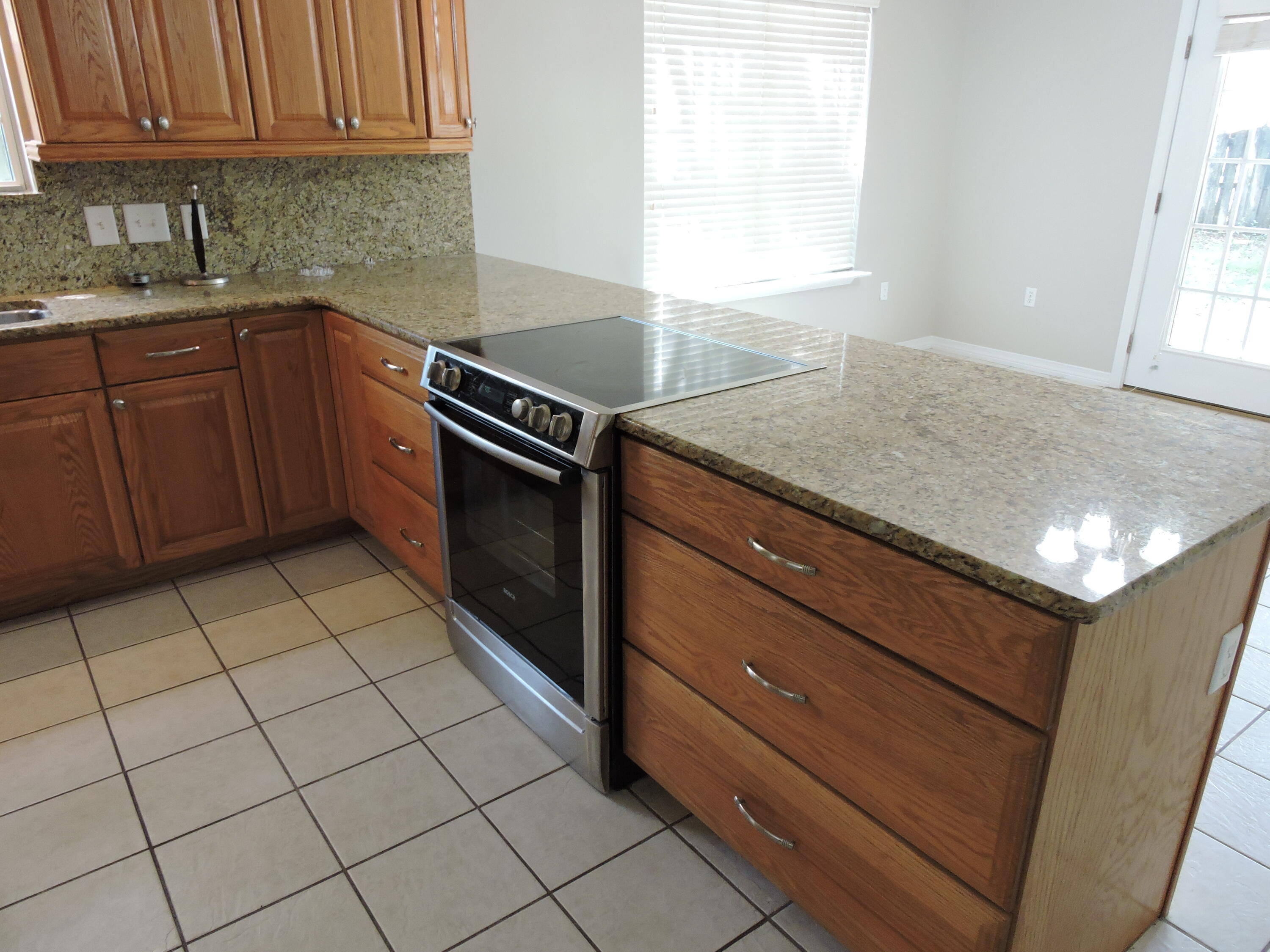 PINNACLE POINT - Residential Lease