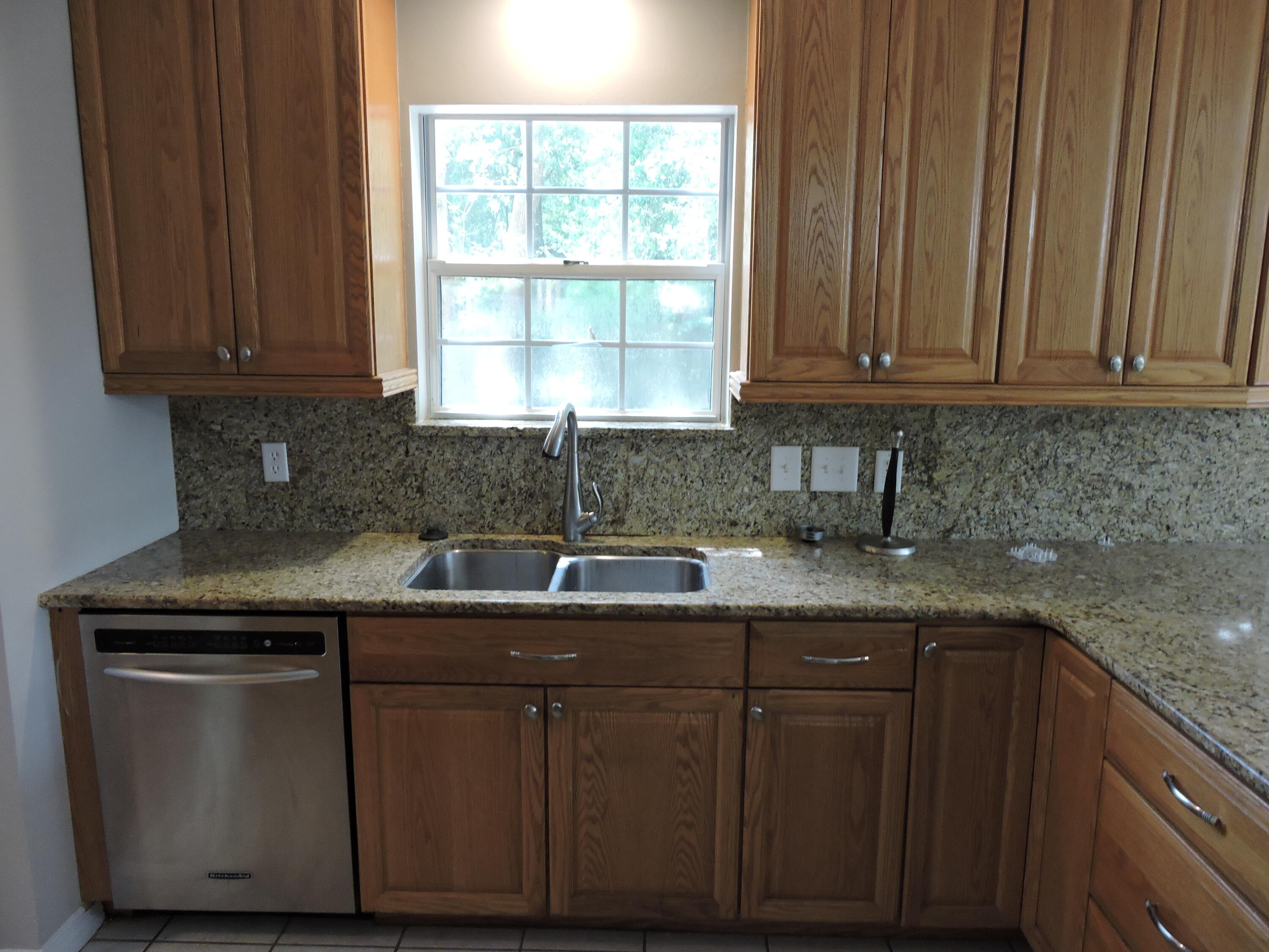 PINNACLE POINT - Residential Lease