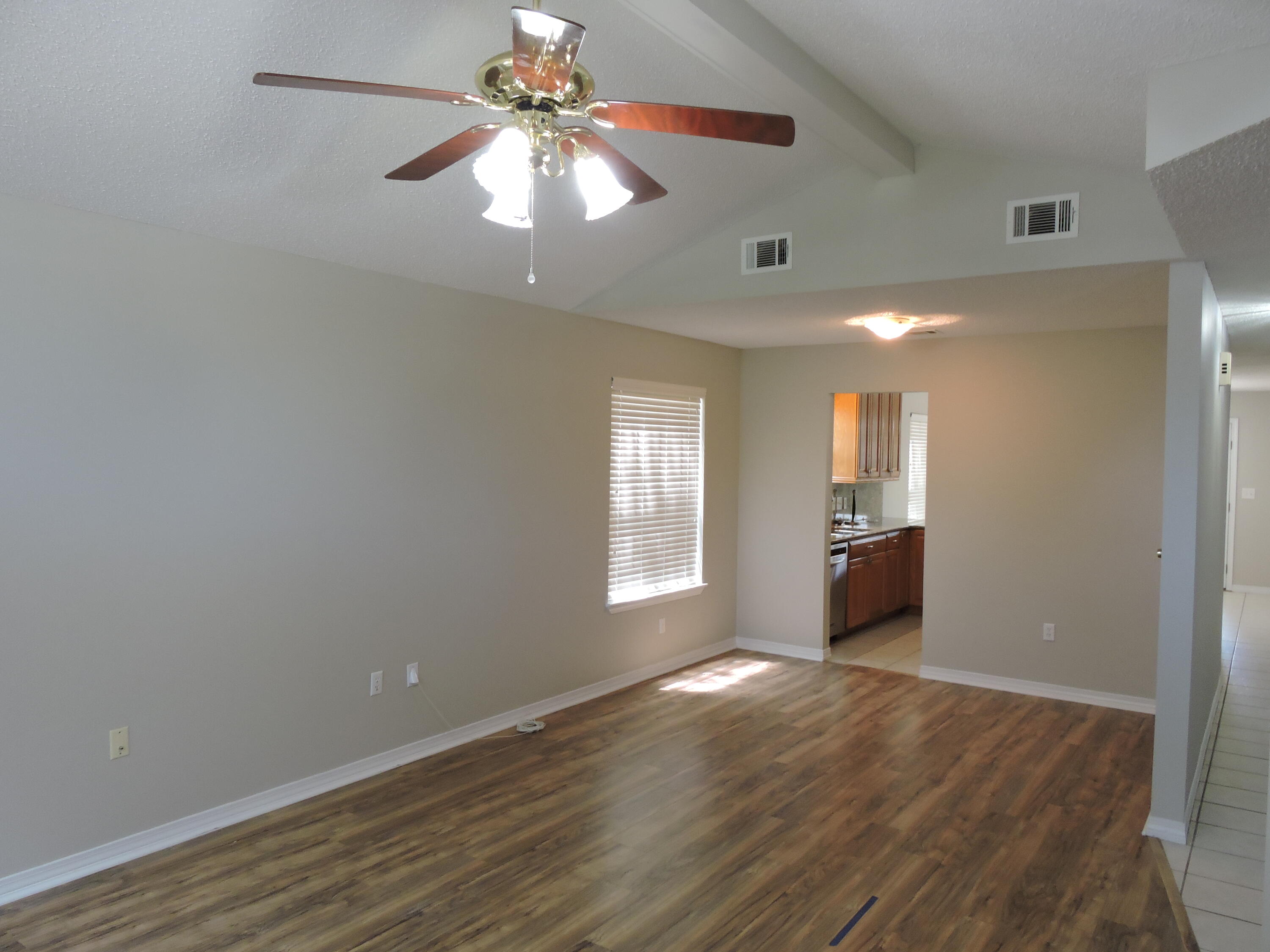 PINNACLE POINT - Residential Lease