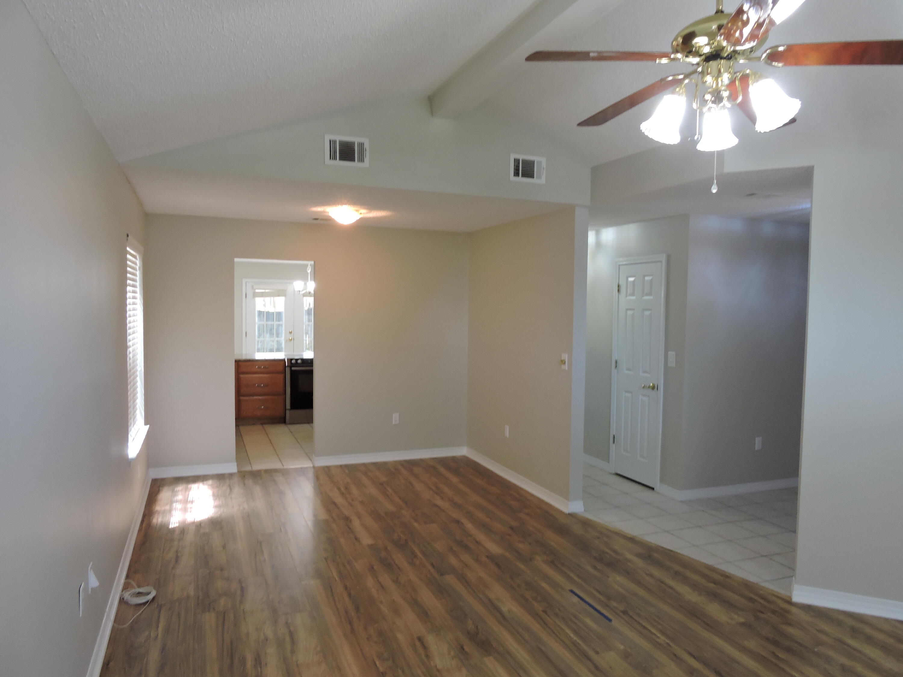 PINNACLE POINT - Residential Lease