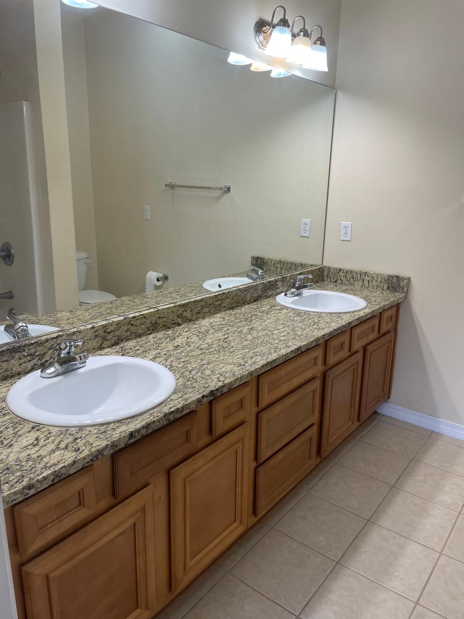 FAIRVIEW HEIGHTS - Residential Lease