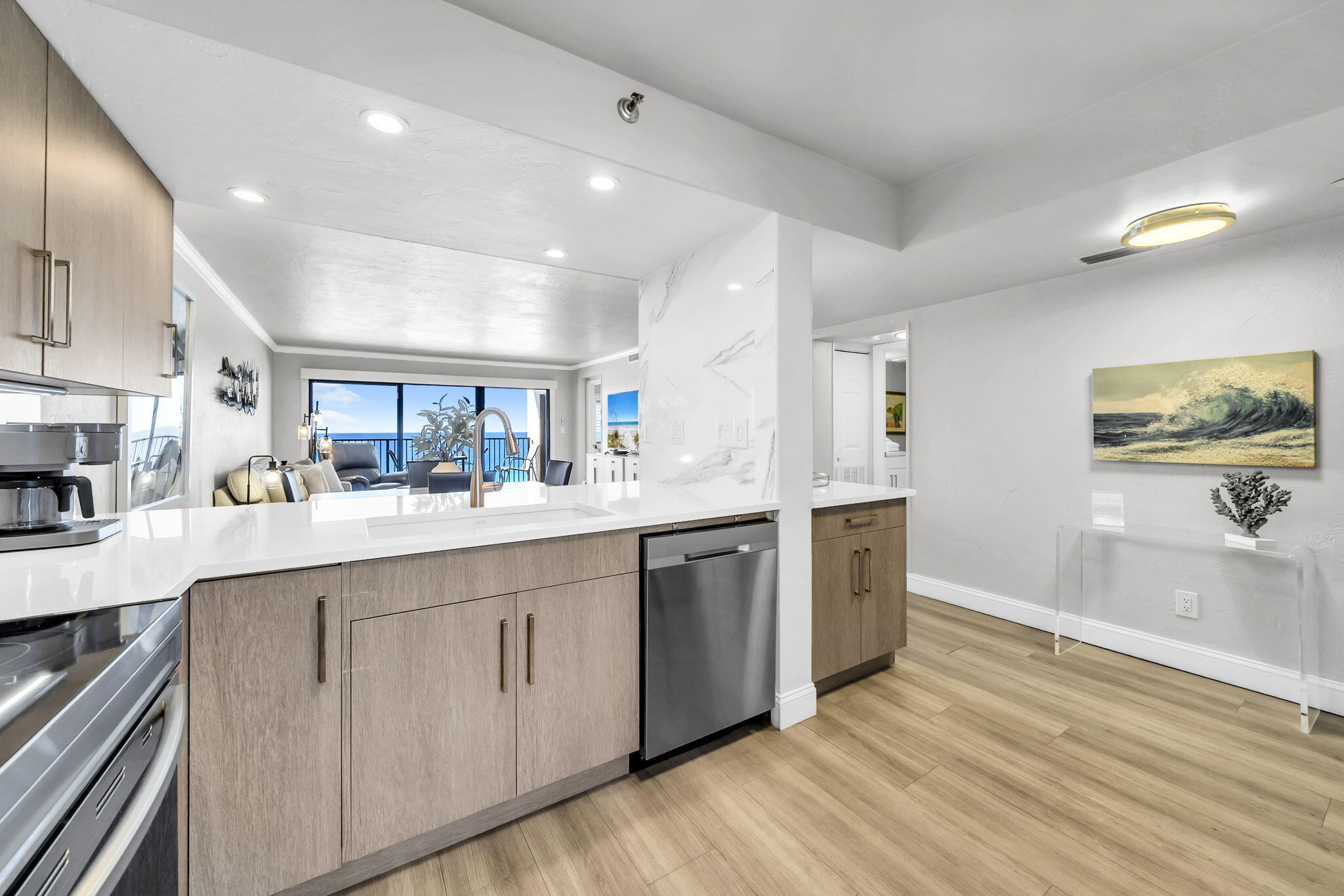 EMERALD TOWERS CONDO - Residential