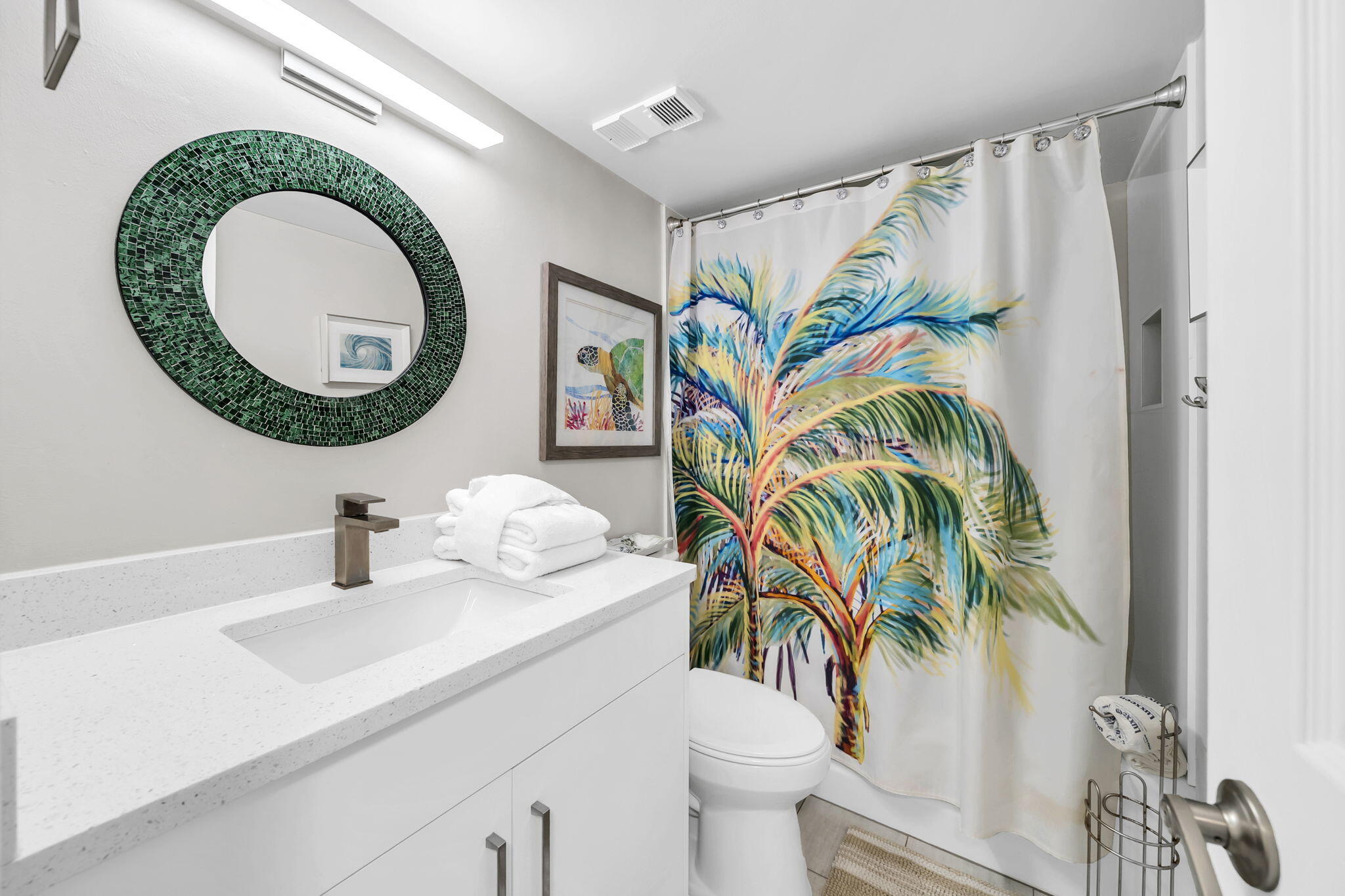 EMERALD TOWERS CONDO - Residential