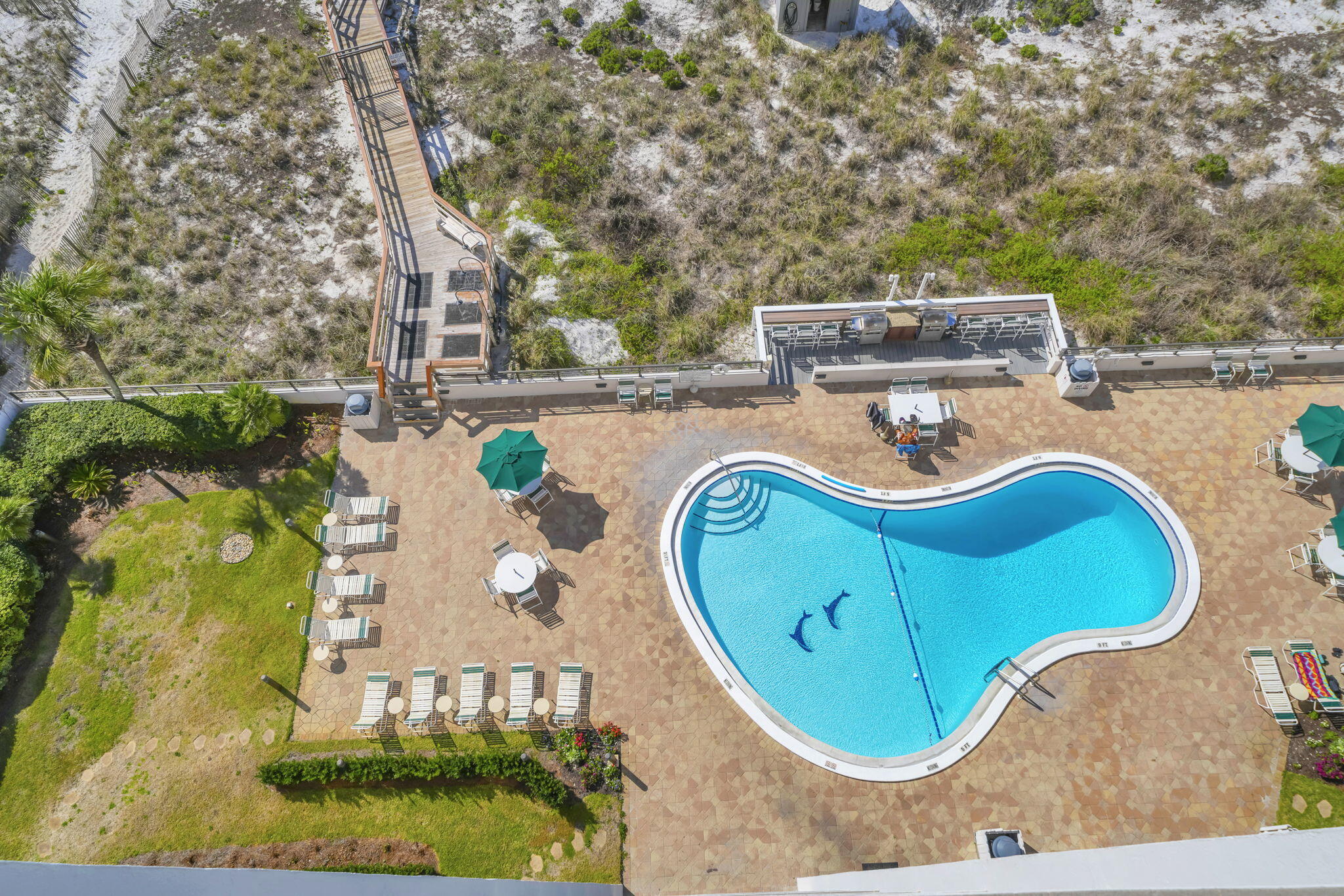 EMERALD TOWERS CONDO - Residential