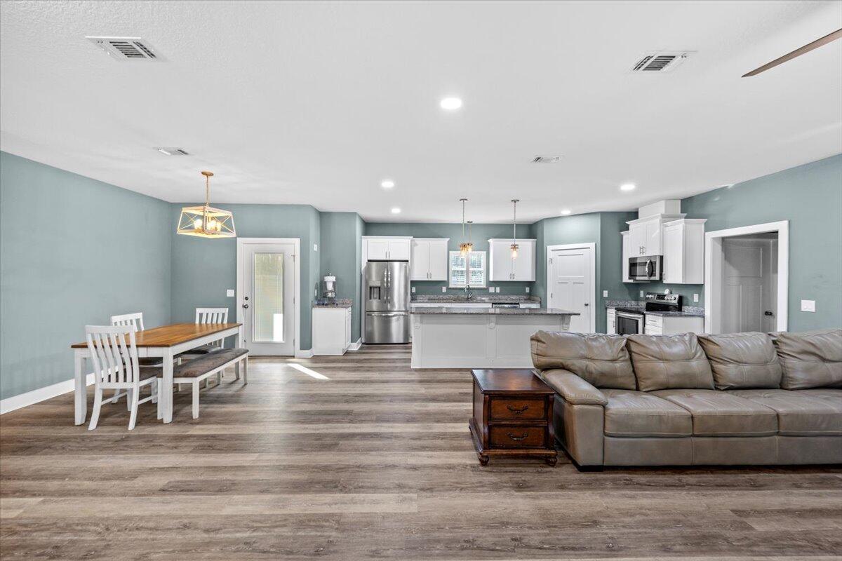 HOLLEY BY THE SEA - Residential